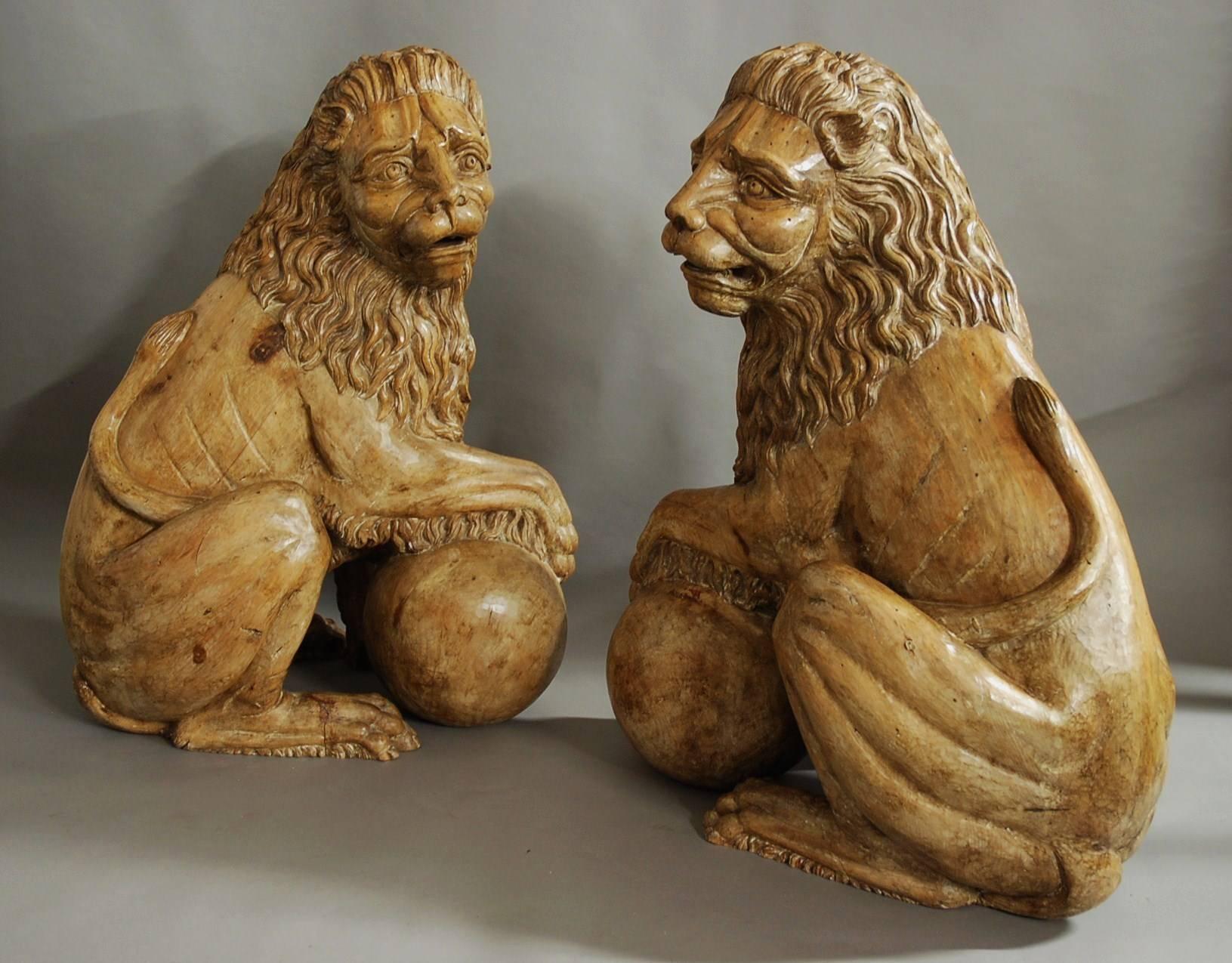 Pair of life size Highly Decorative 19thc Italian Carved Pine Medici Lions For Sale 2