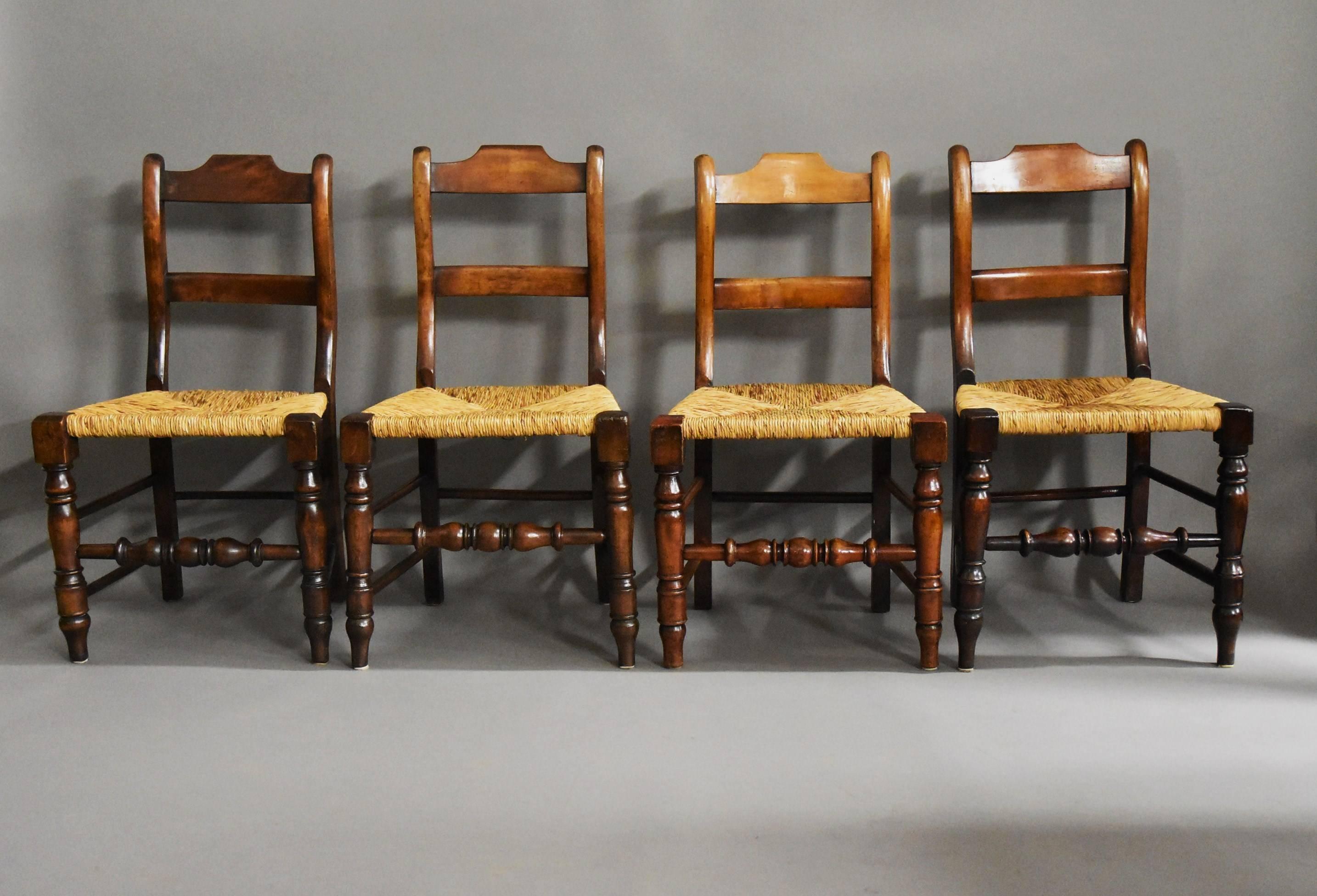 Mid-Late 19th Century Set of Eight Alder Dining Chairs of Good Patina In Excellent Condition In Suffolk, GB