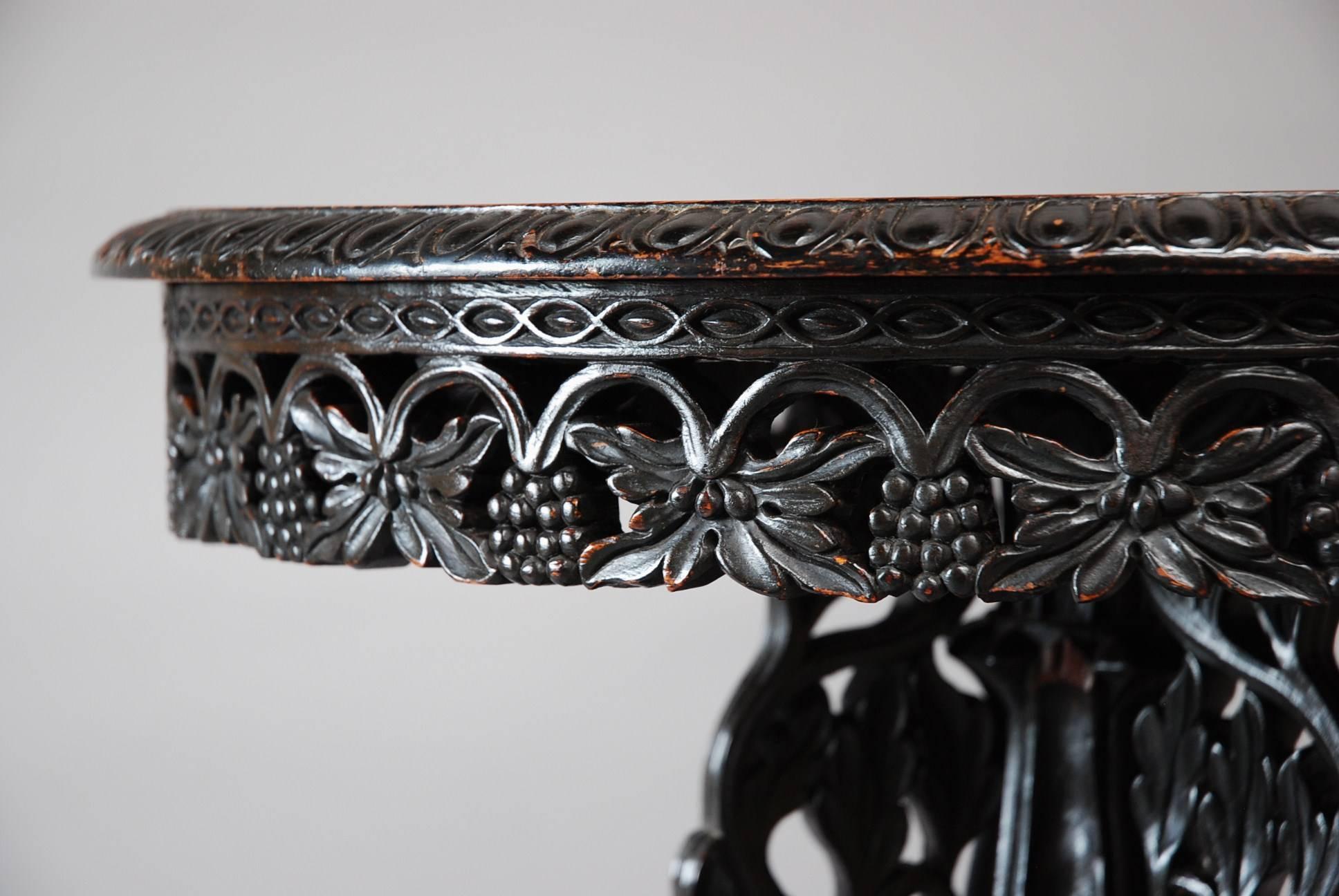 Mid 19th Century Anglo Indian Hardwood Centre Table In Good Condition In Suffolk, GB