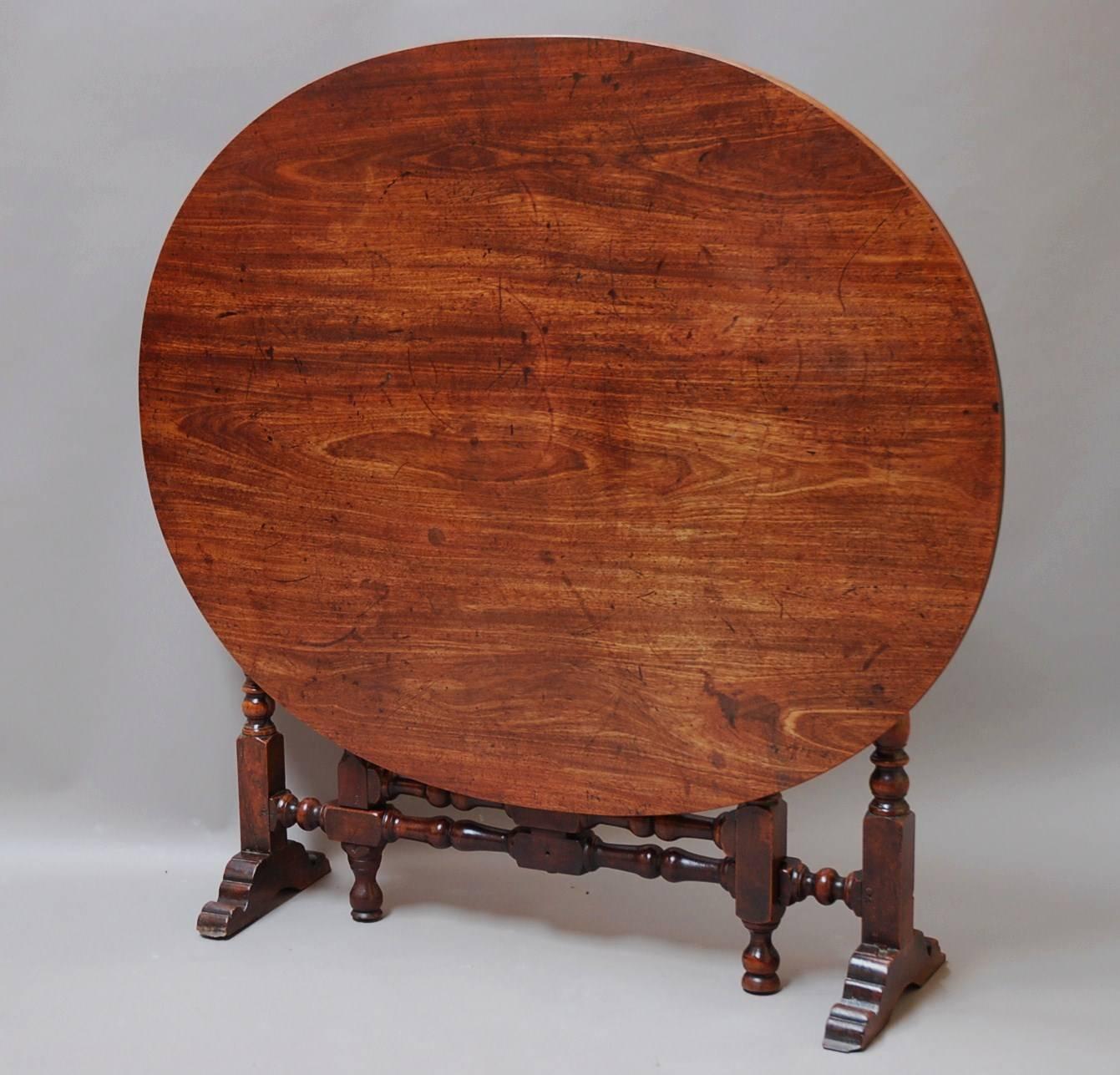 Rare Late 17th Century Yew Wood Coaching Table with Later Mahogany Top In Excellent Condition In Suffolk, GB