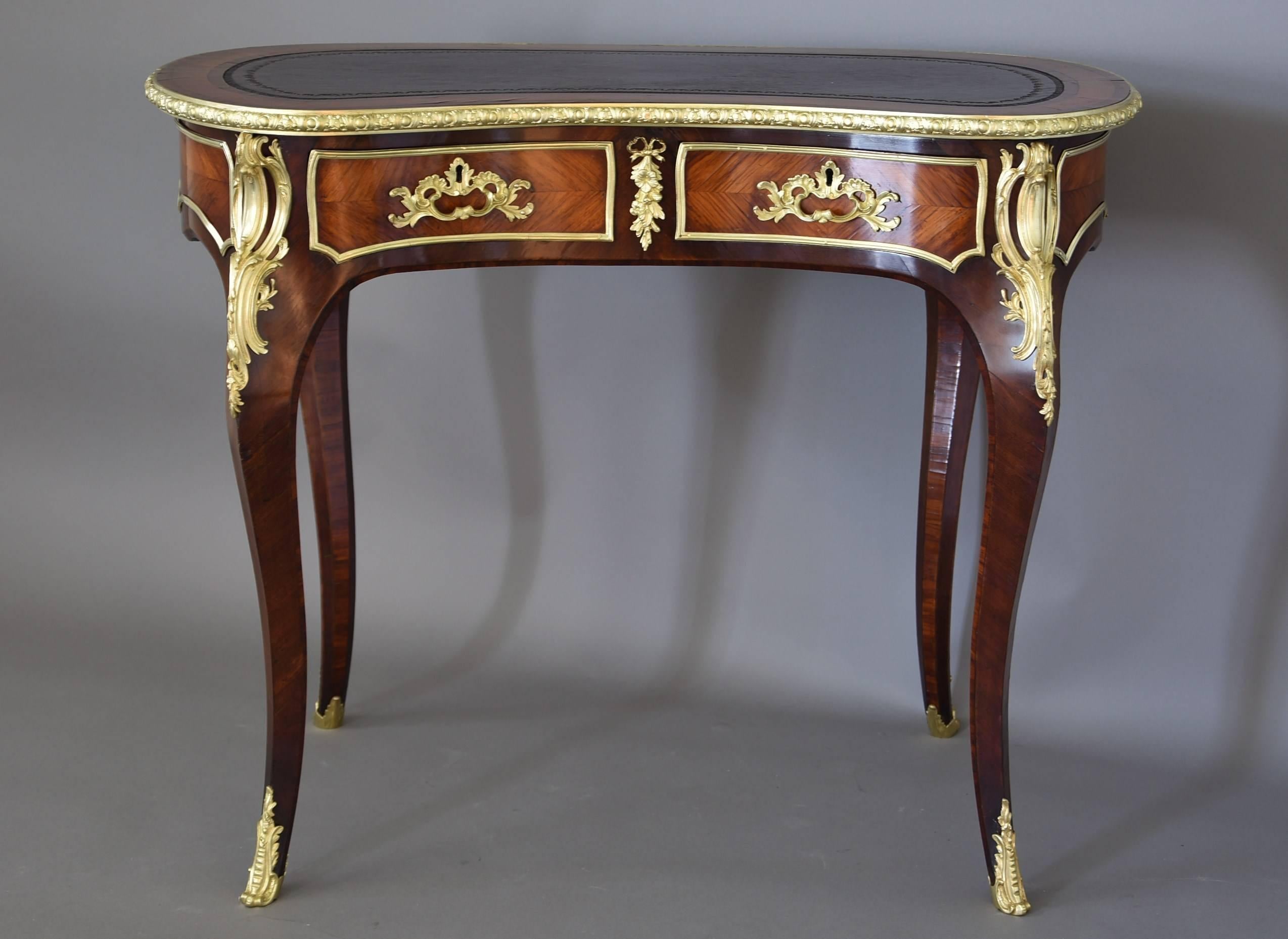 19th Century Kingwood Freestanding Kidney Shaped Ladies Writing Table In Good Condition For Sale In Suffolk, GB