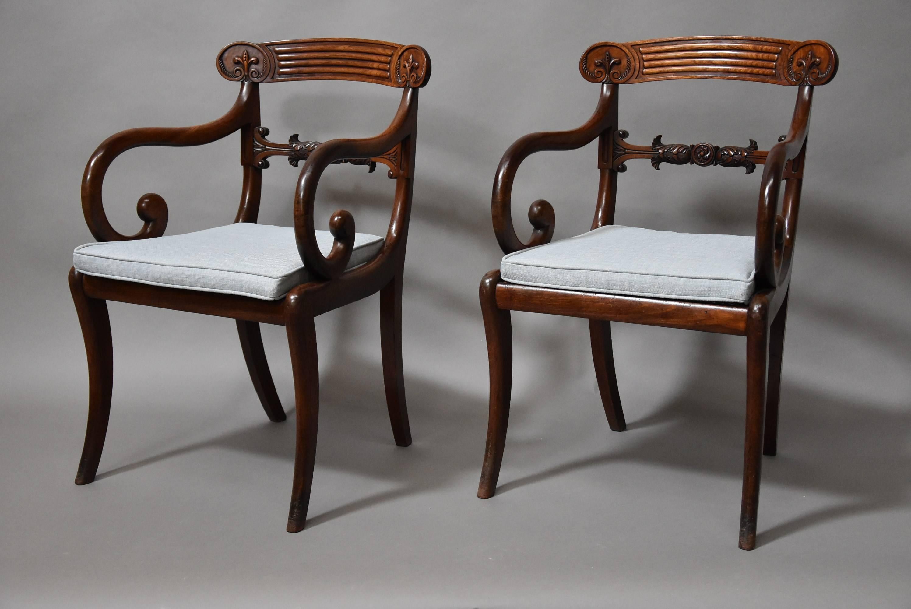 English Superb Set of Eight Regency Mahogany Dining Chairs of Superb Patina For Sale