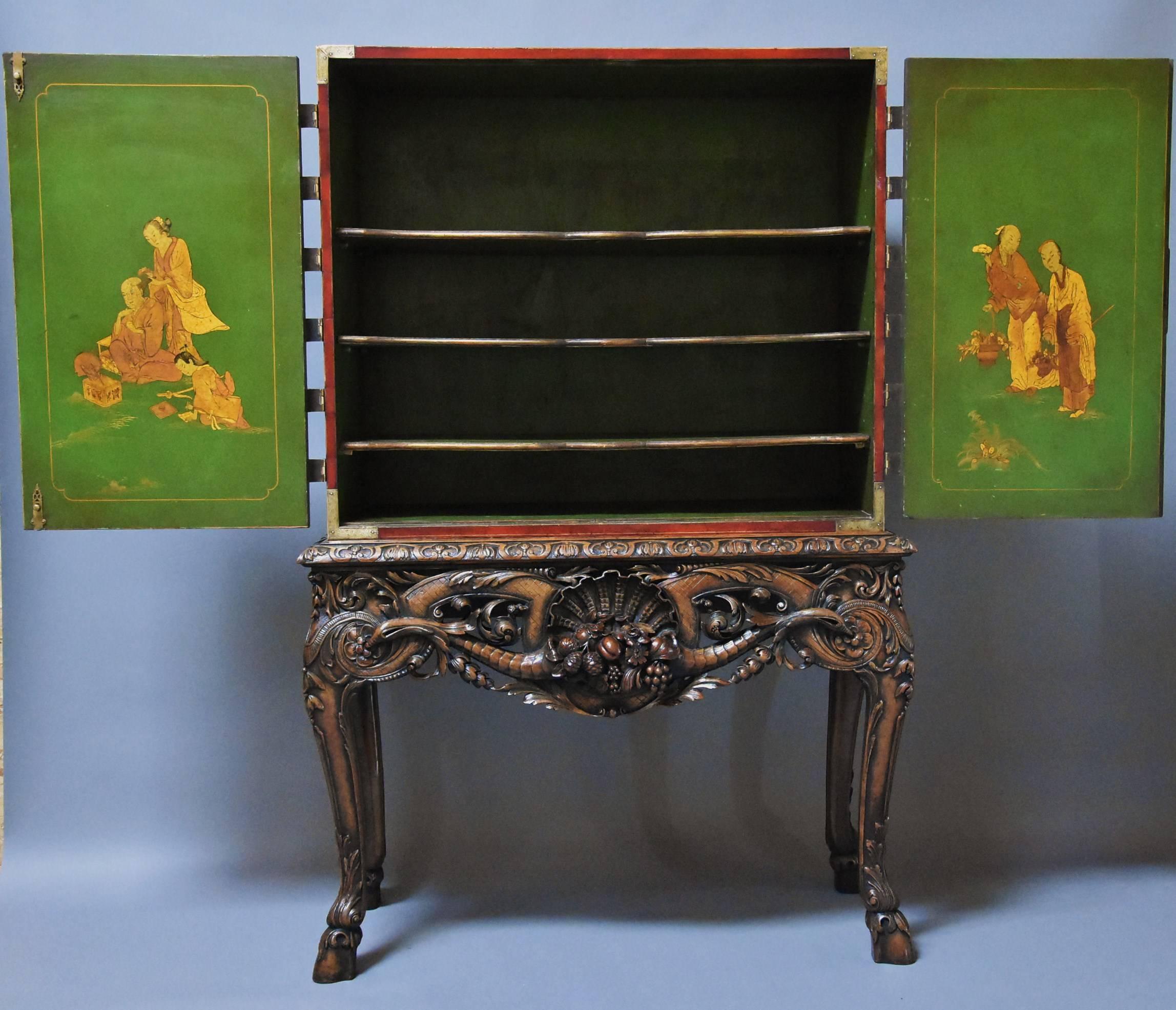 Superb Quality English Early 20th Century George II Lacquered Cabinet on Stand 1