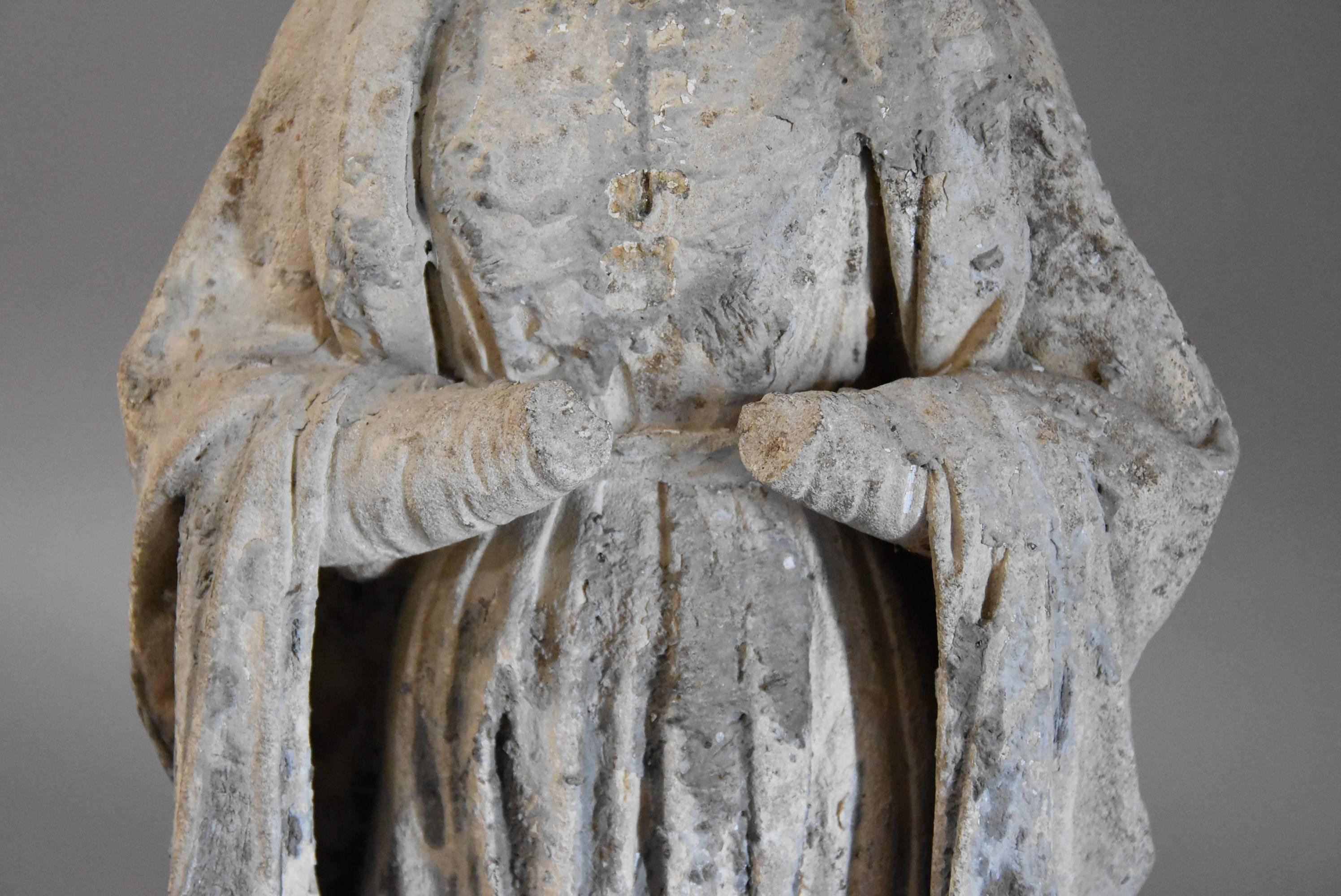 French Late 17th Century Limestone Niche Sculpture of the Virgin Mary 3