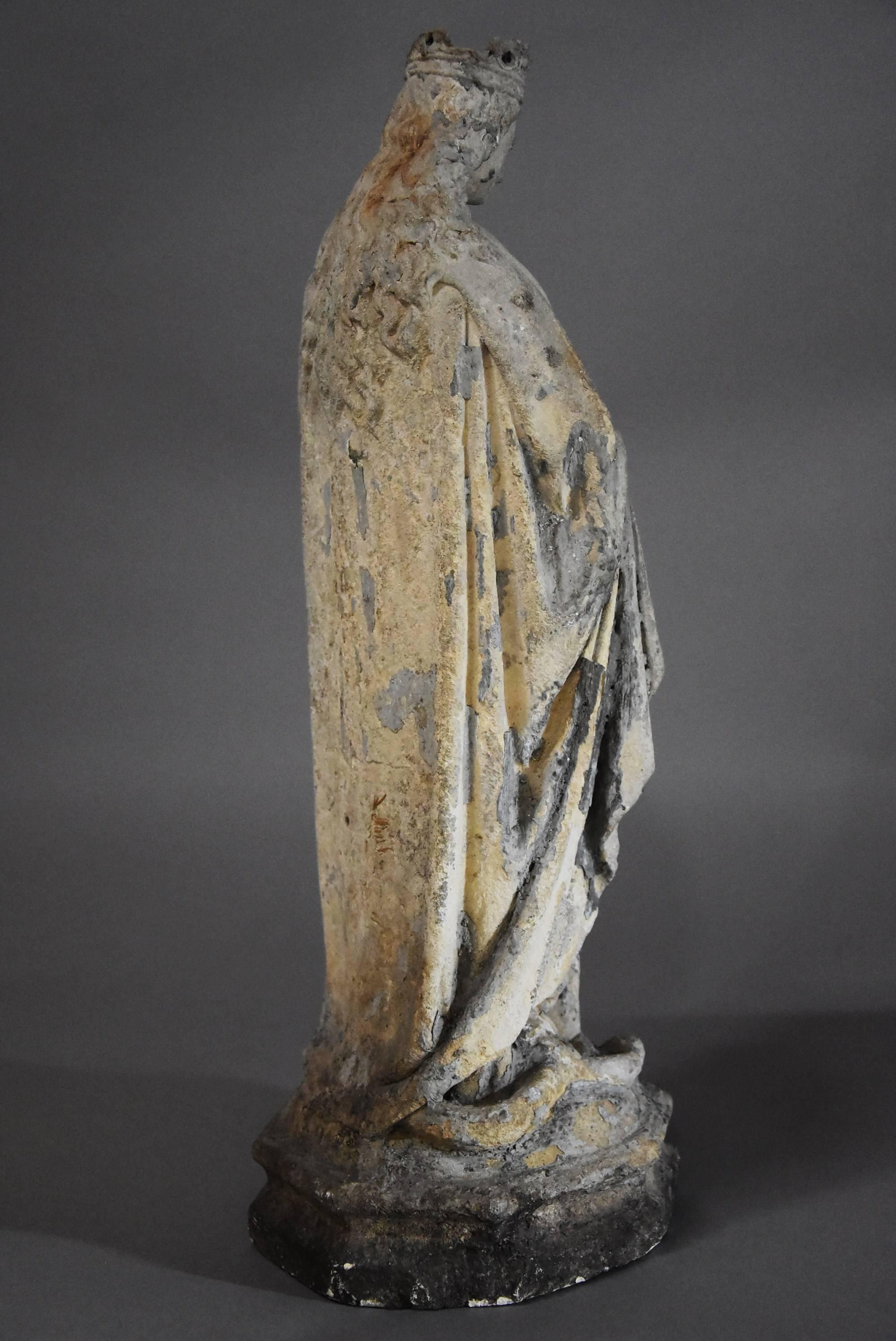 French Late 17th Century Limestone Niche Sculpture of the Virgin Mary 5