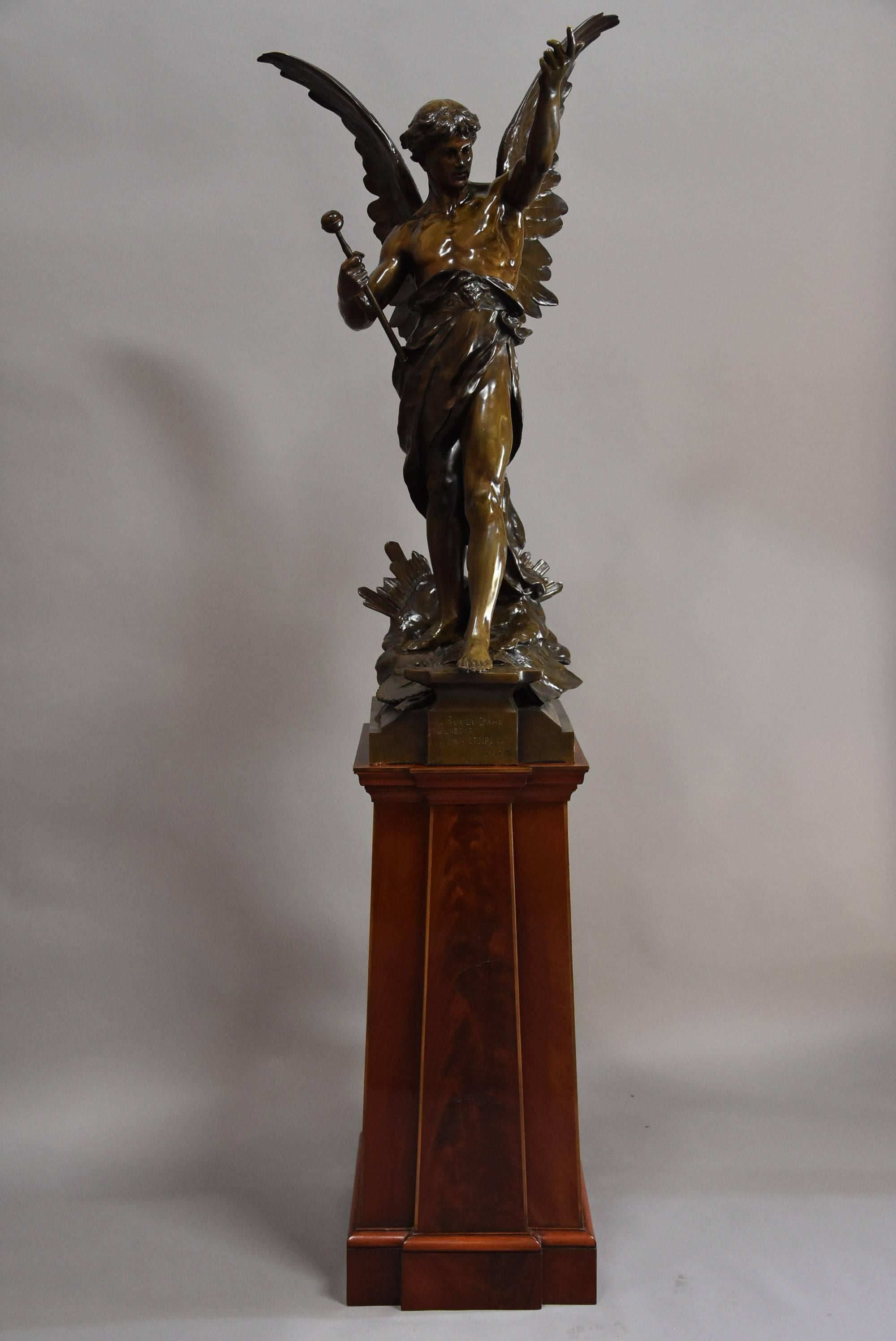 Superb Quality 19th Century French Bronze Le Genie du Travail, Emile Picault In Excellent Condition In Suffolk, GB