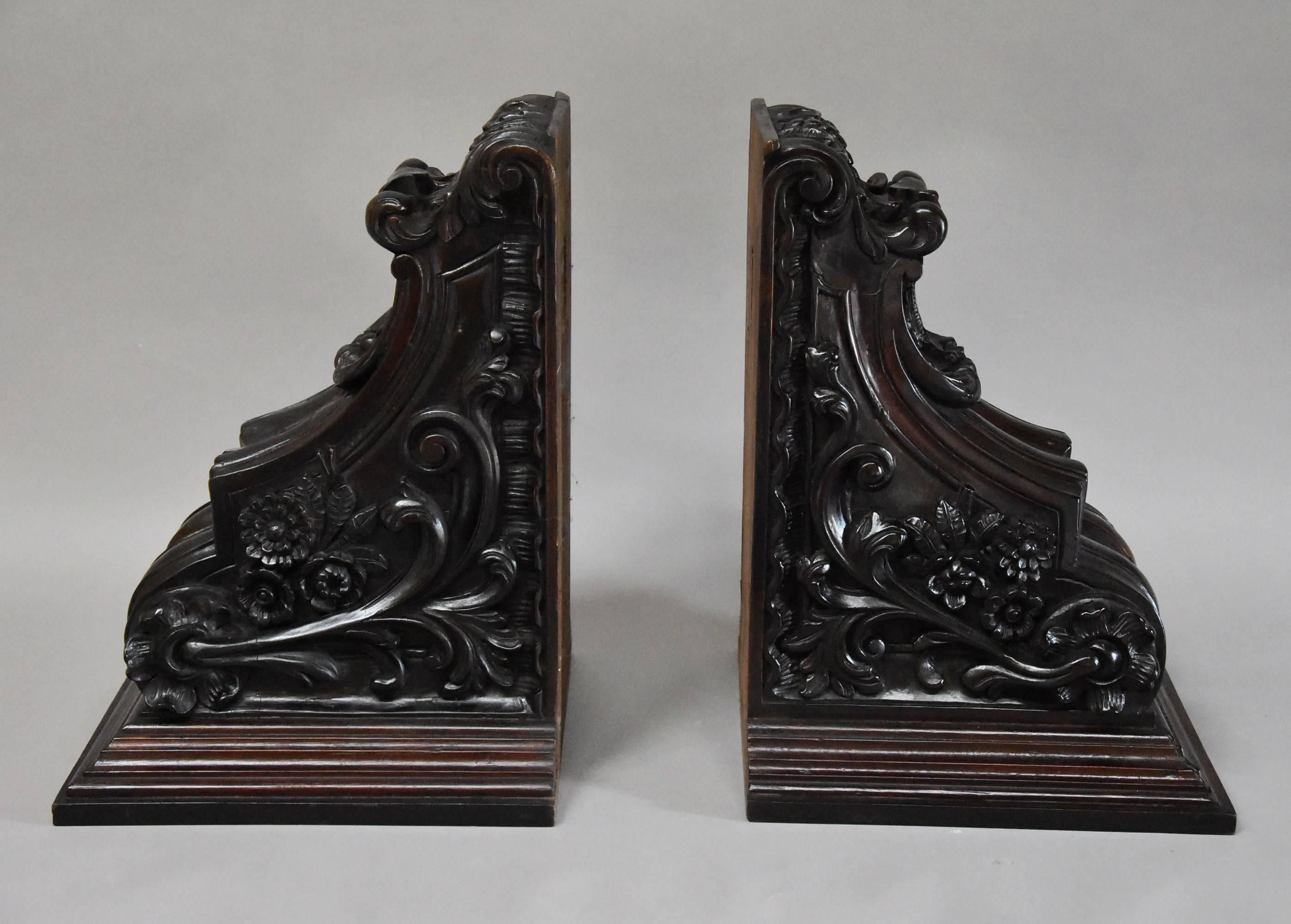 Large Pair of 19th Century Decorative Carved Mahogany Architectural Brackets 1