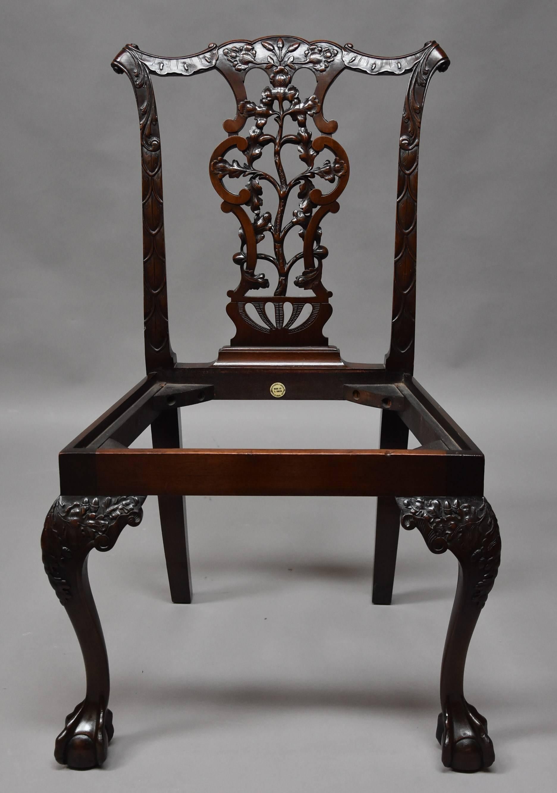 Superb Quality Set of Eight Chippendale Style Mahogany Dining Chairs 3