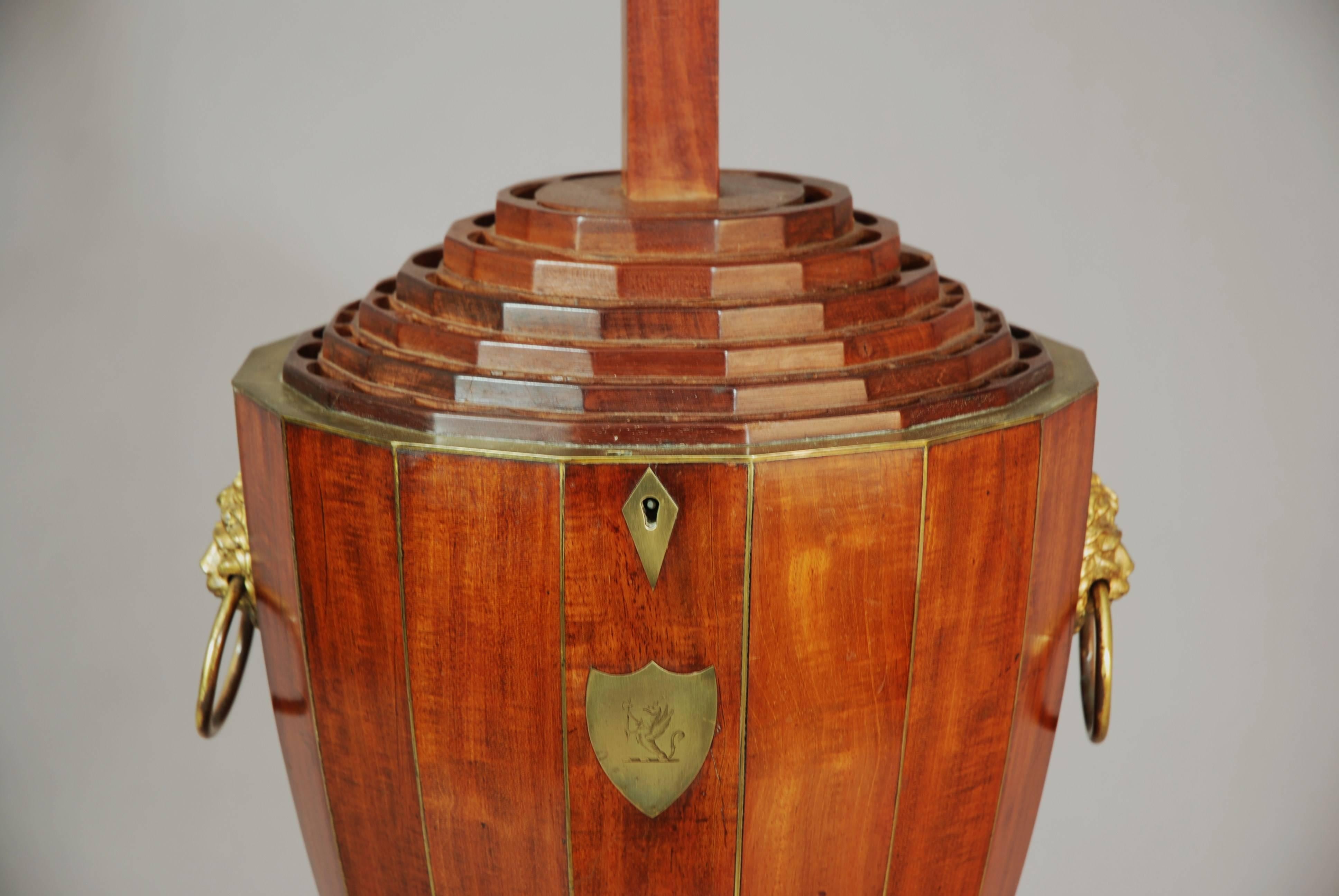 Large Late 18th to Early 19th Century Mahogany Cutlery Urn of Excellent Quality For Sale 1