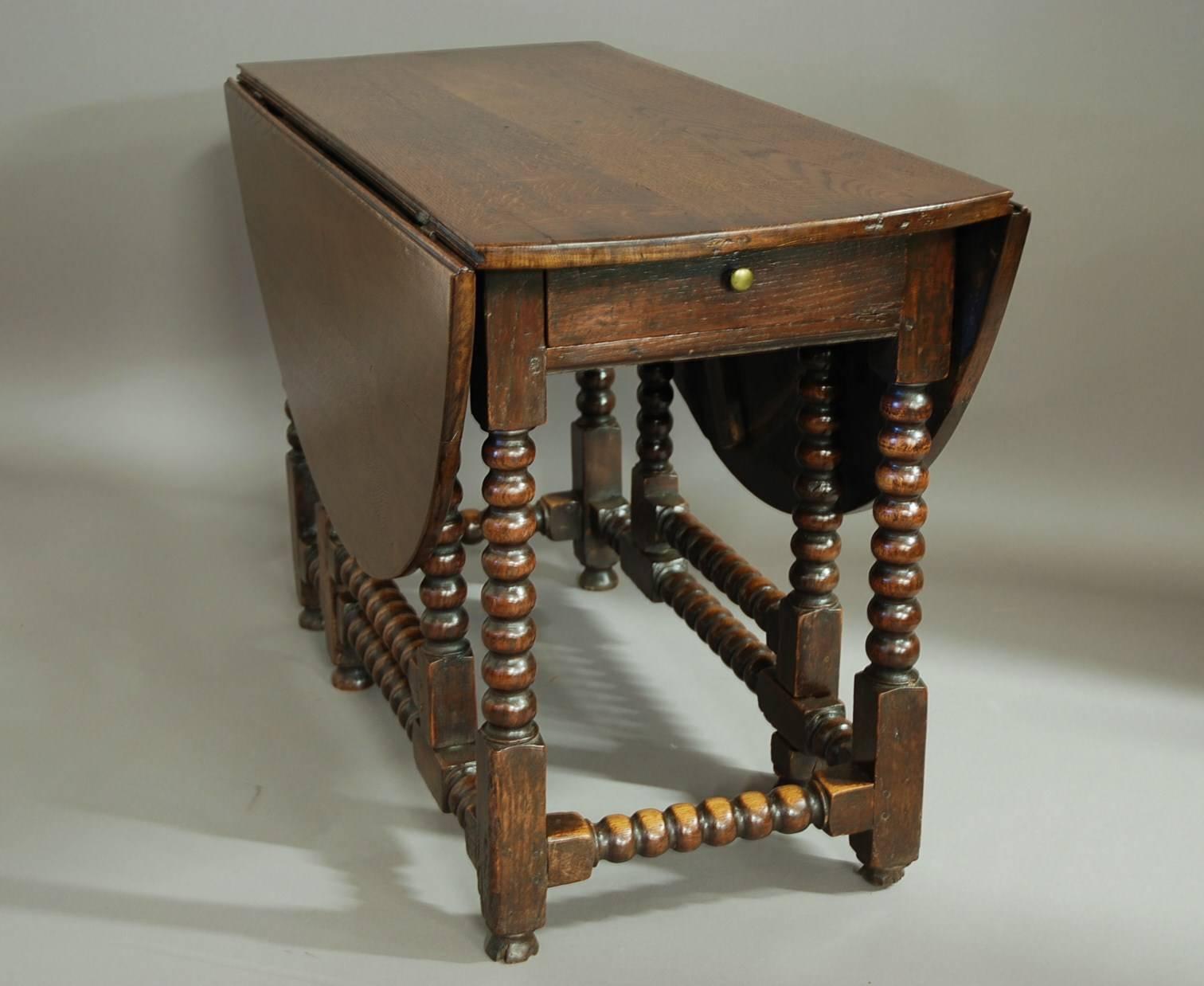 Large 17th Century Oak Gateleg Table with Bobbin Turned Legs For Sale 1