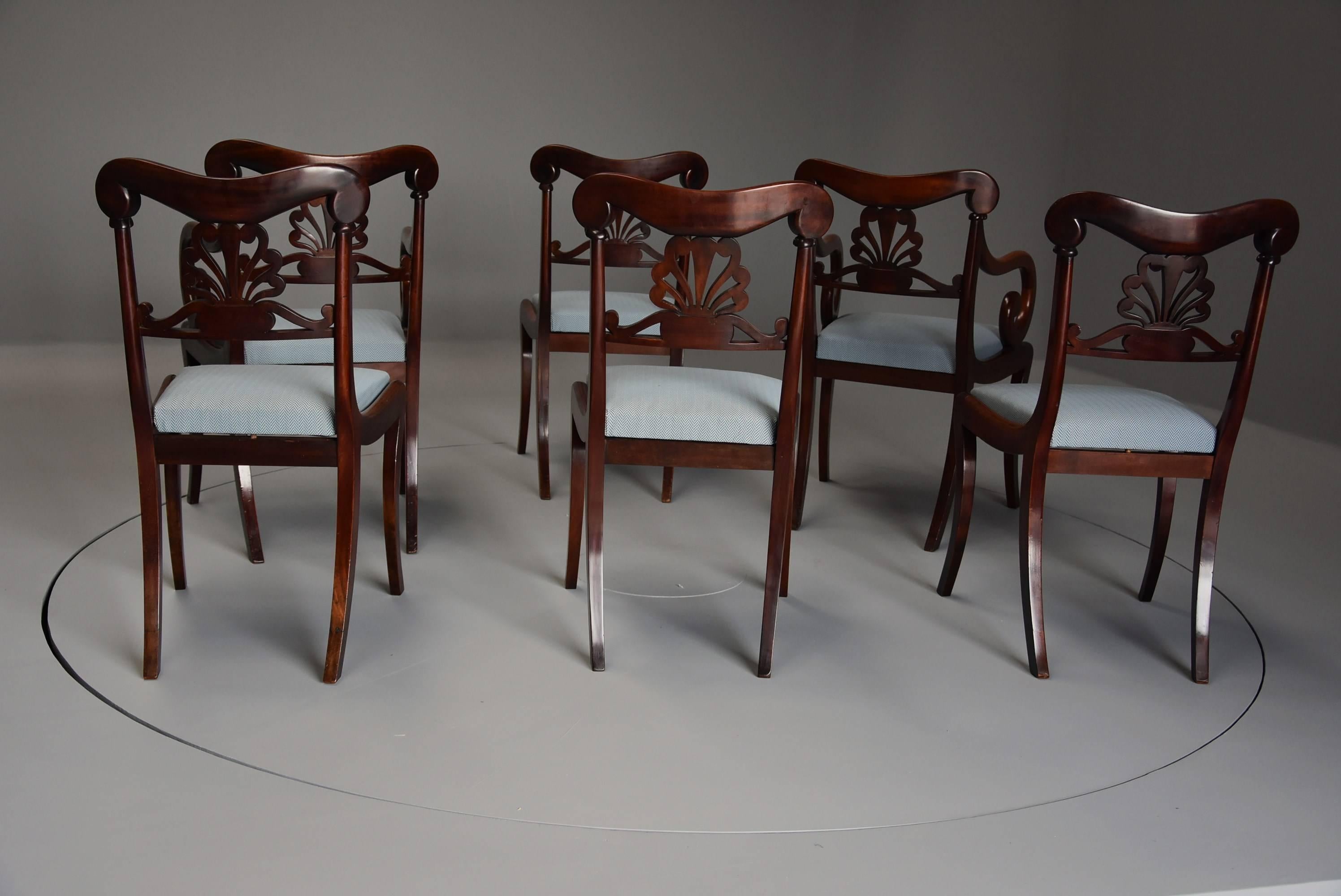 Exceptional Set of 12 Superb Quality Cuban Mahogany Regency Dining Chairs 5