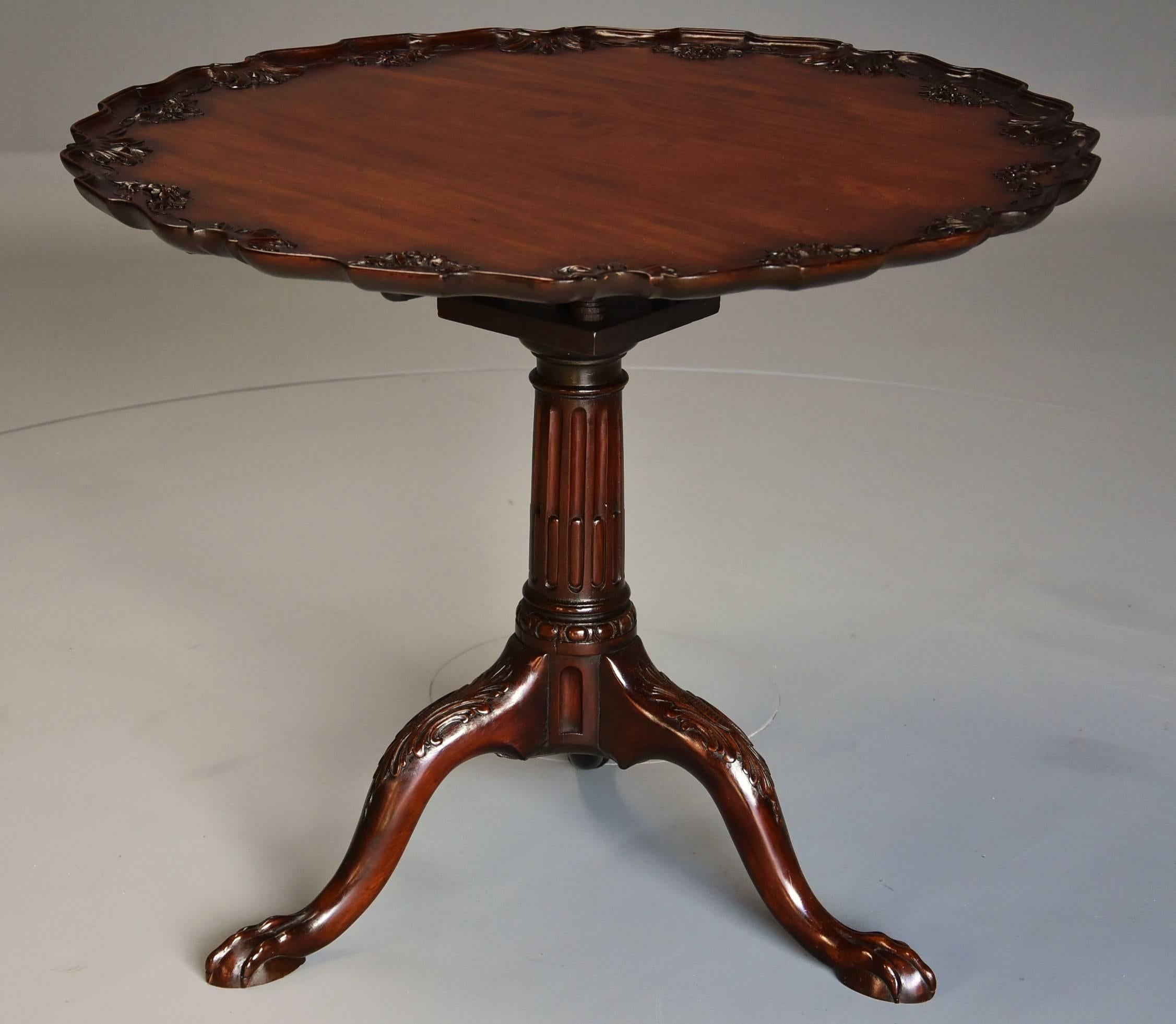 Late 19th Century Mahogany Chippendale Style Piecrust Tilt-Top Tea Table 1