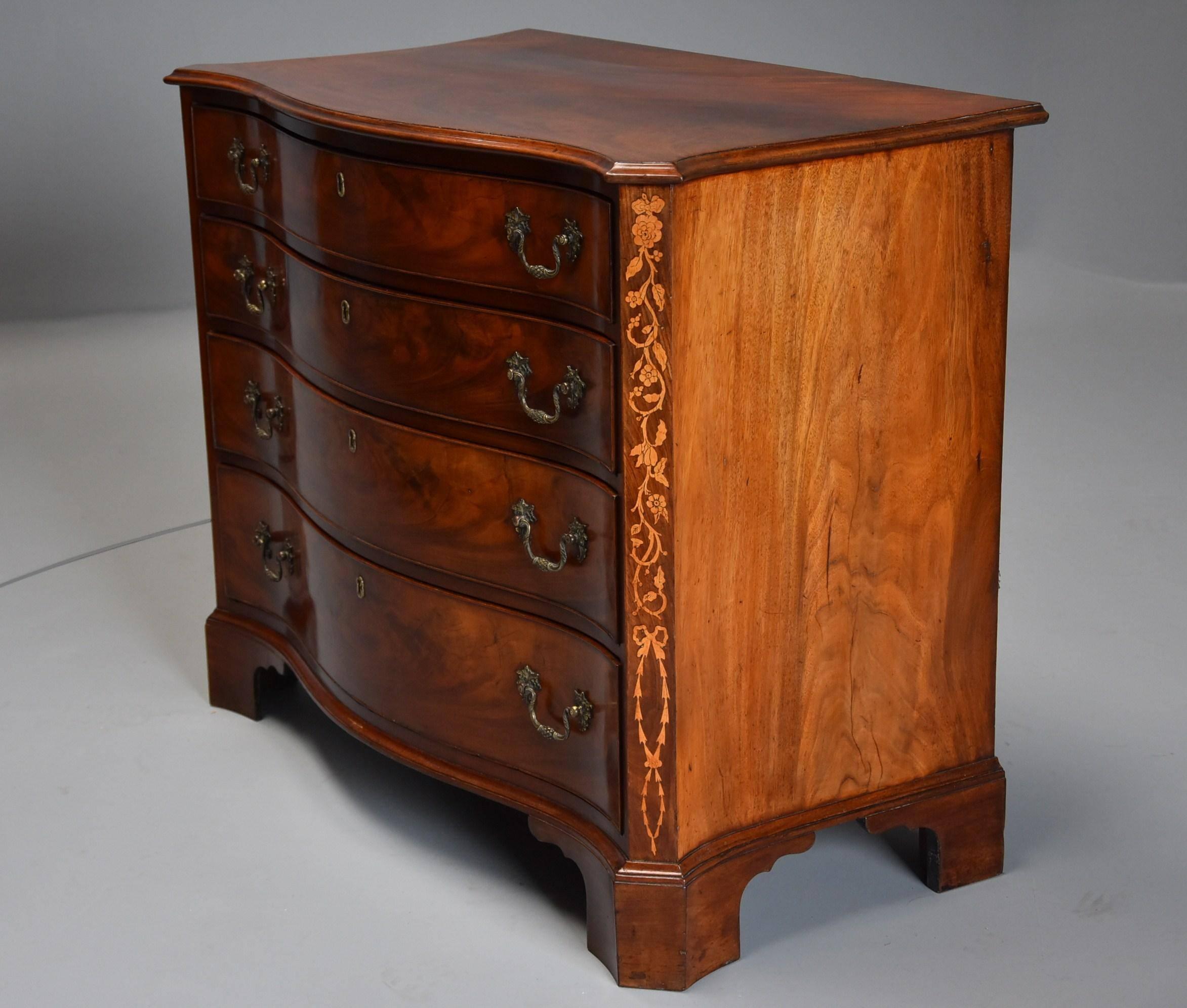 Superb Quality 19th Century Mahogany Serpentine Chest of Drawers In Excellent Condition In Suffolk, GB