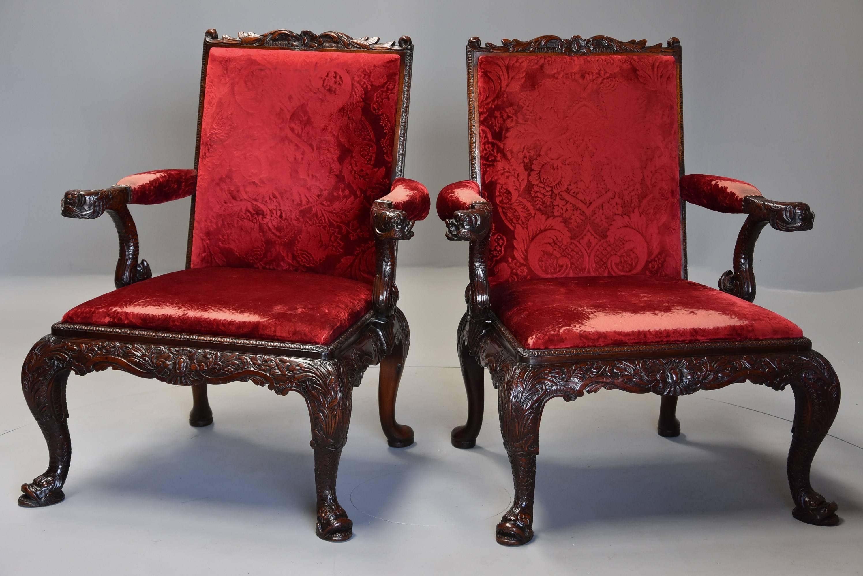 Pair of Late 19th Century George II Style Mahogany Gainsborough Armchairs In Good Condition For Sale In Suffolk, GB