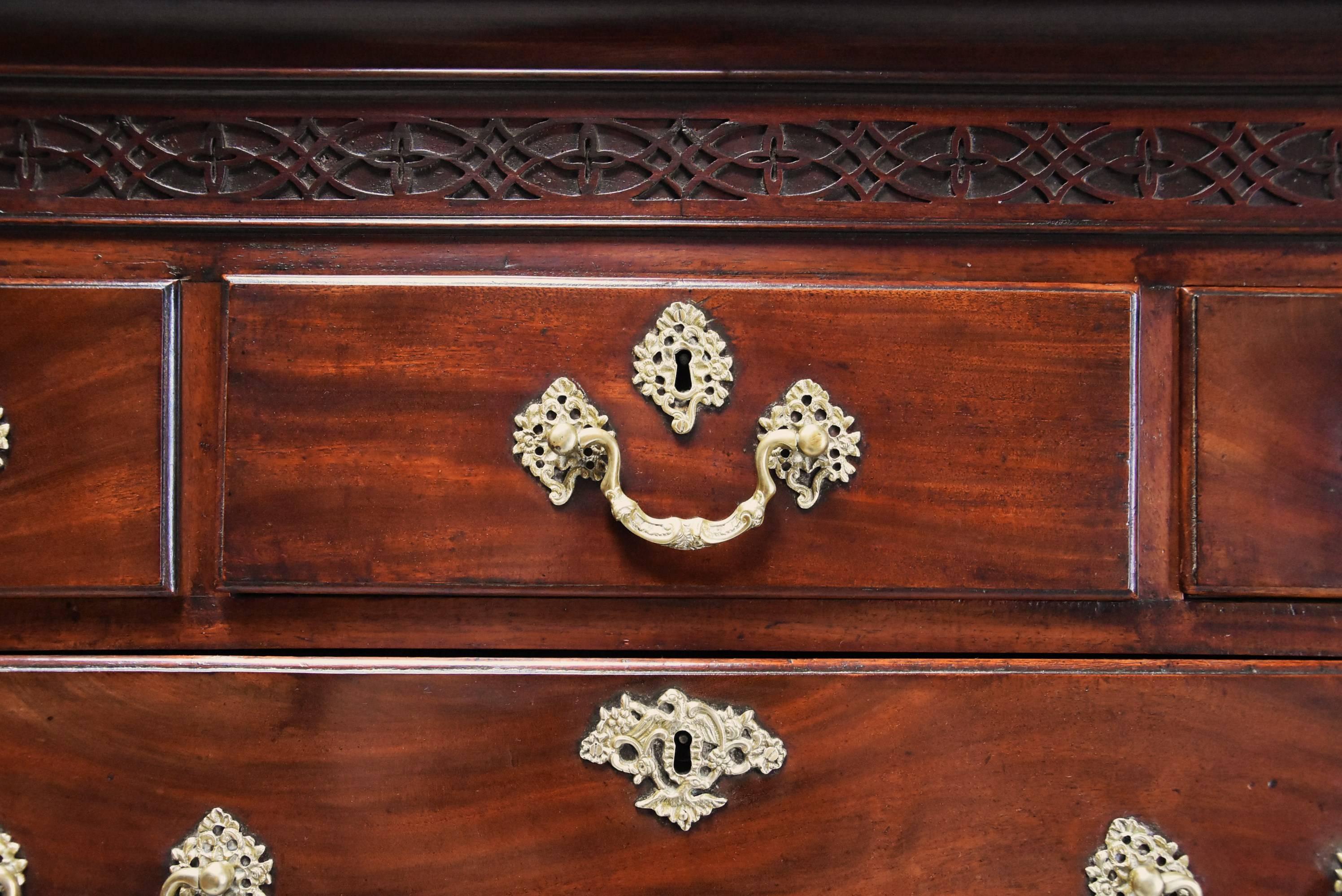 Mid-18th Century Mahogany Chest on Chest with Superb Original Patina For Sale 1