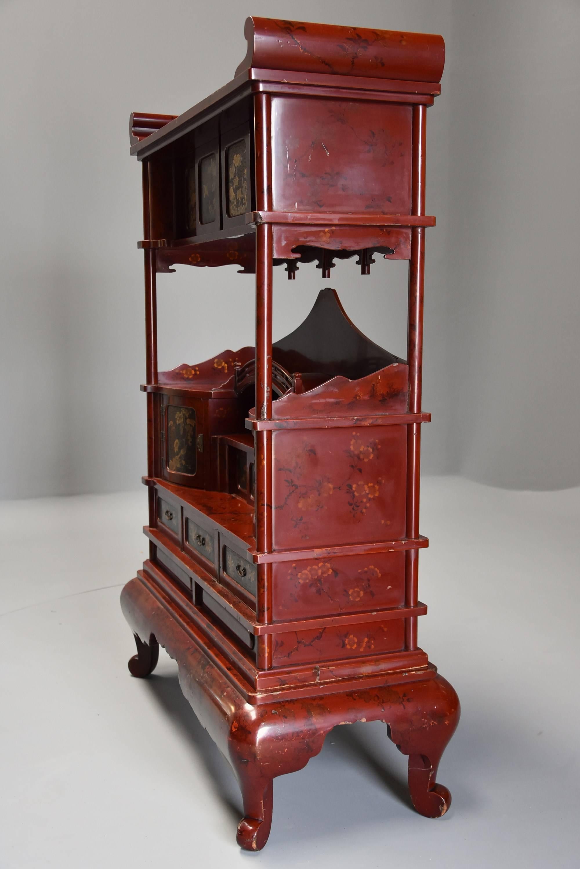 Early 20th Century Japanese Red Lacquered Shodana Cabinet 1