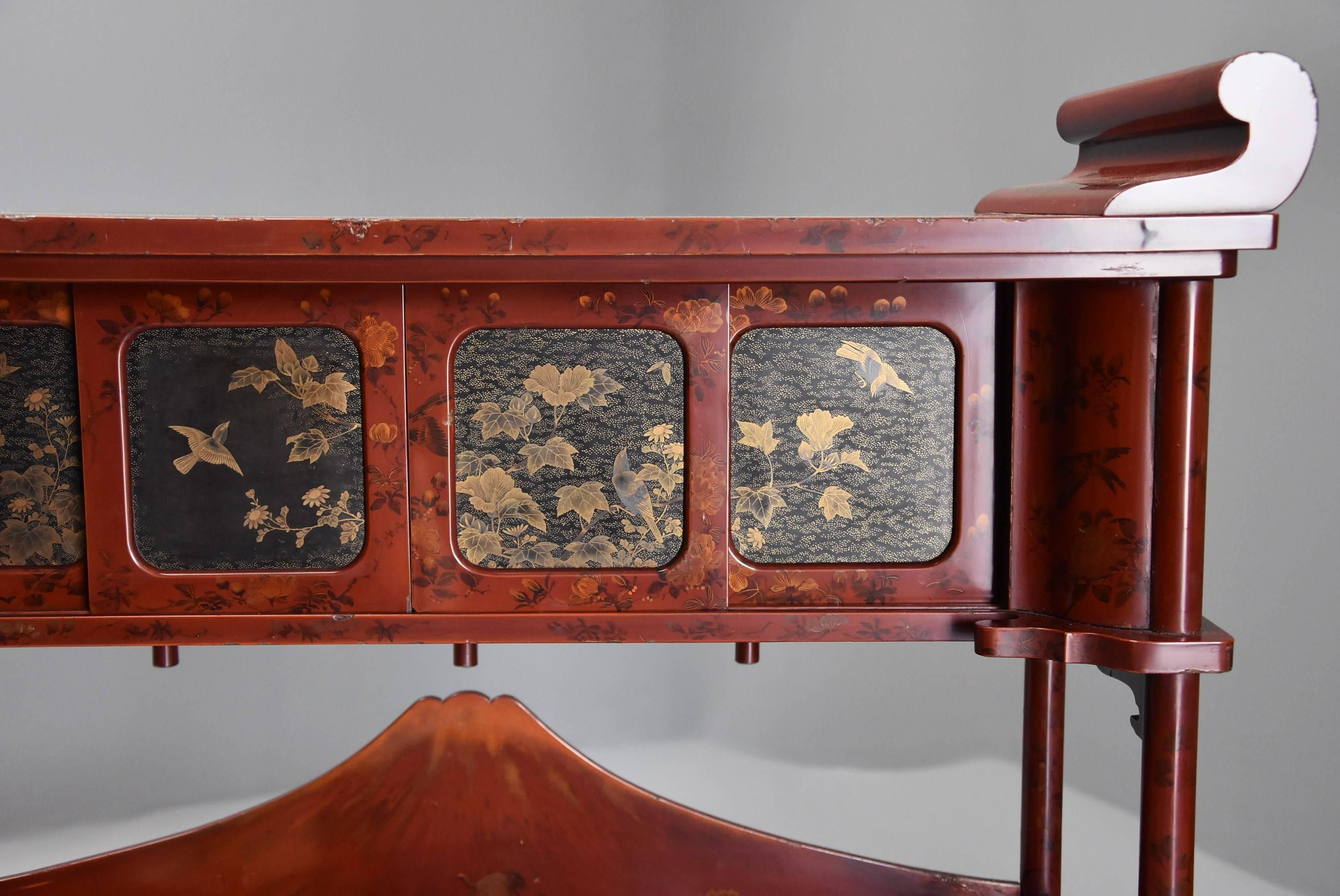 Early 20th Century Japanese Red Lacquered Shodana Cabinet 2