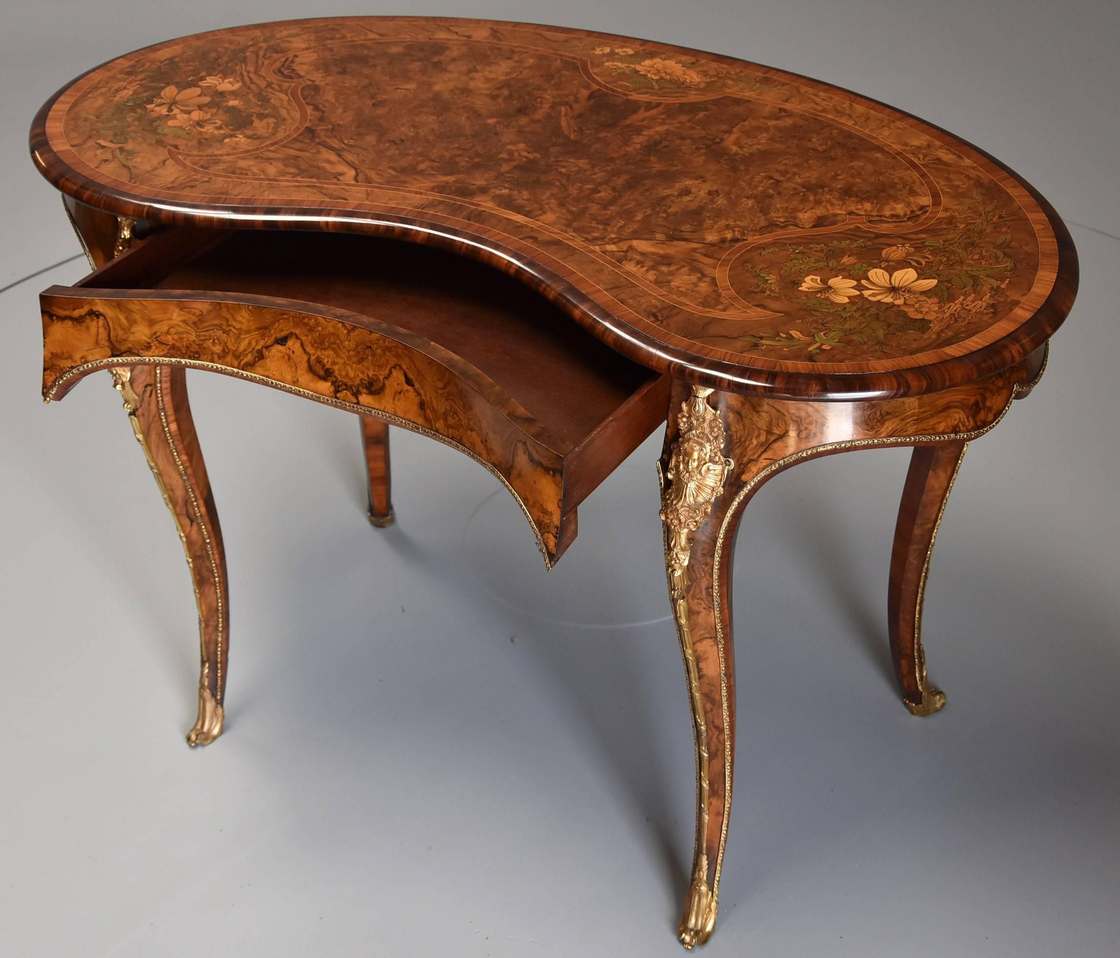 Superb Quality Mid-19th Century Burr Walnut and Marquetry Kidney Shape Table In Good Condition For Sale In Suffolk, GB