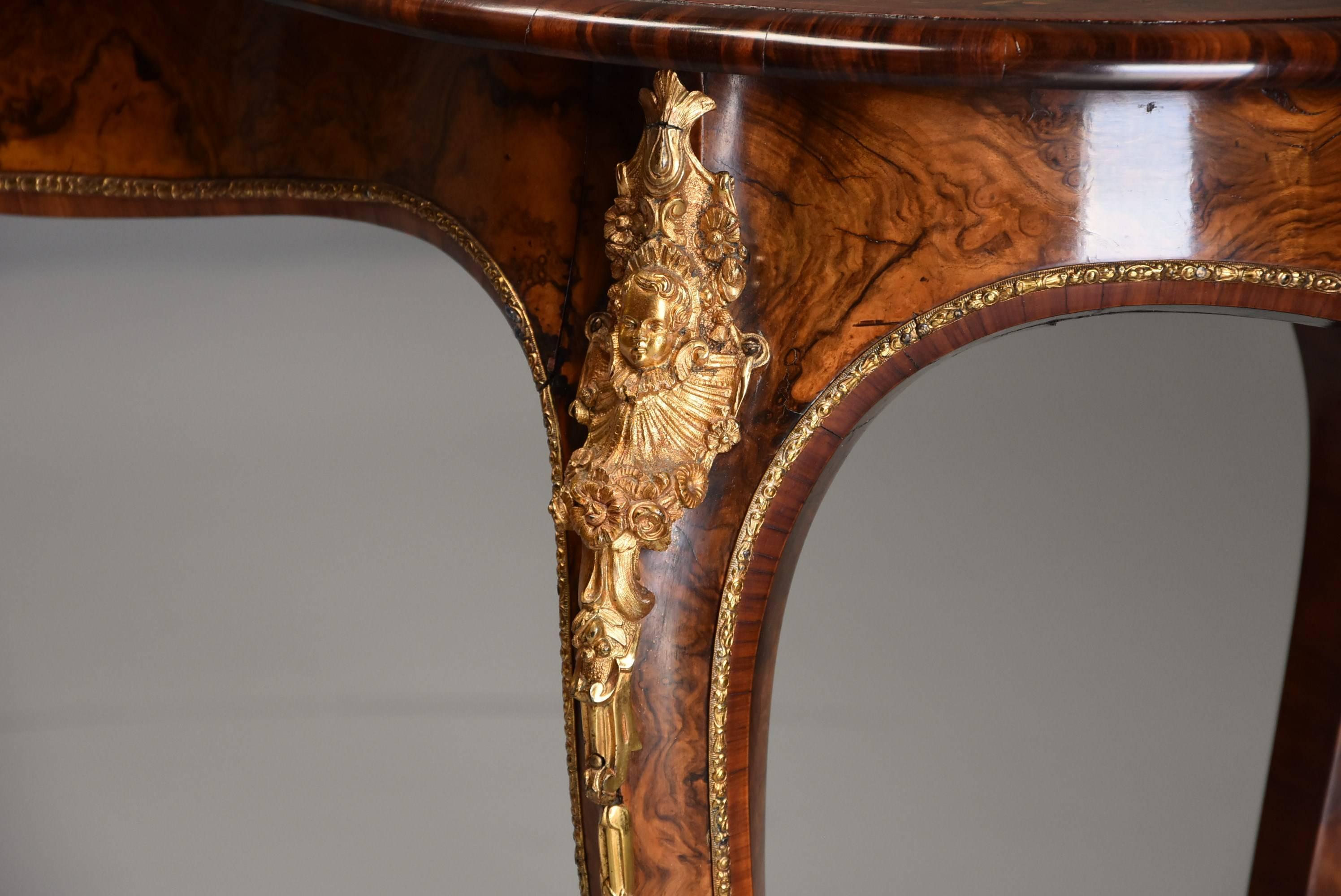 Superb Quality Mid-19th Century Burr Walnut and Marquetry Kidney Shape Table For Sale 4