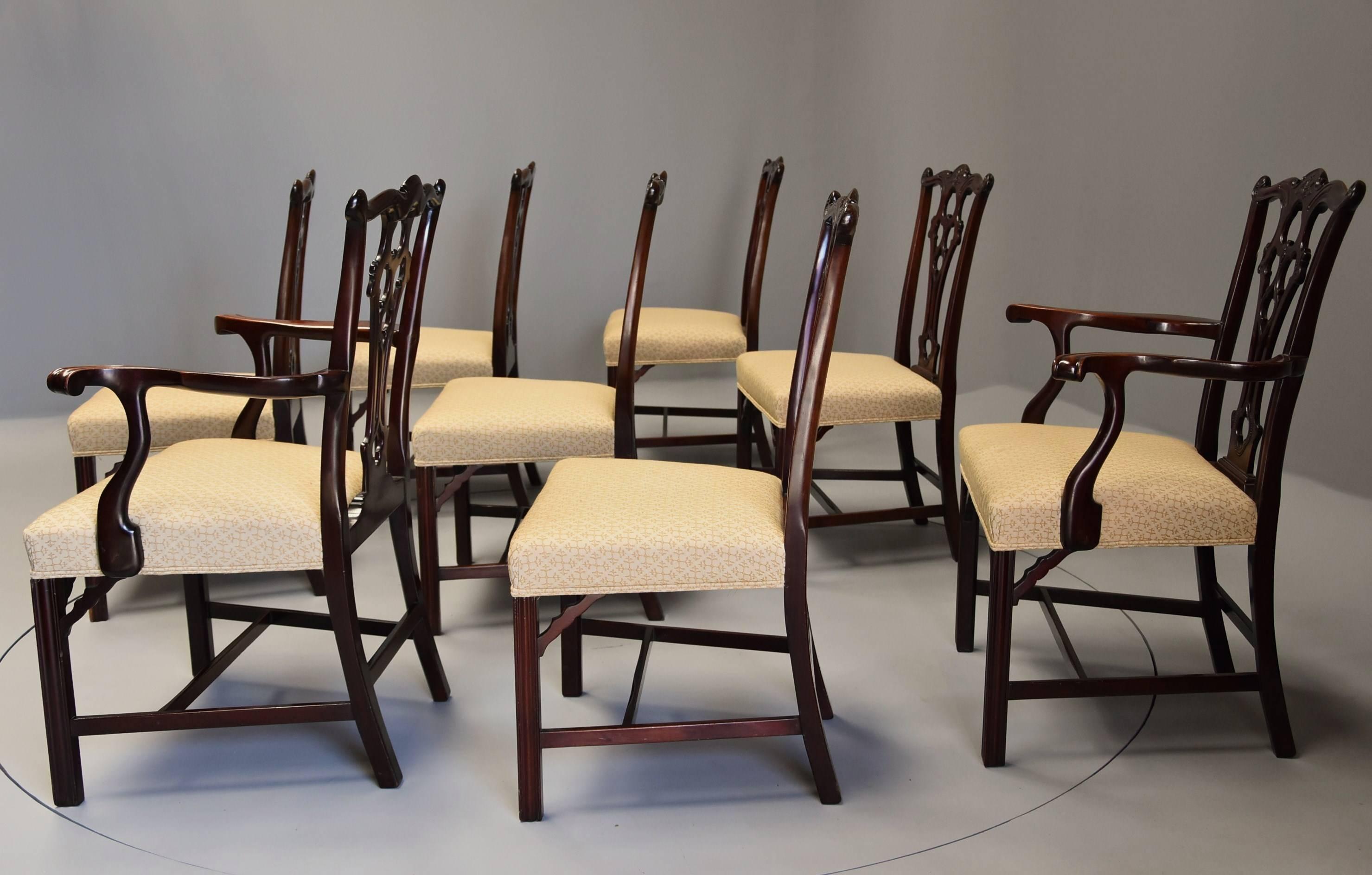 Set of Eight Late 19th Century Chippendale Style Mahogany Dining Chairs For Sale 5