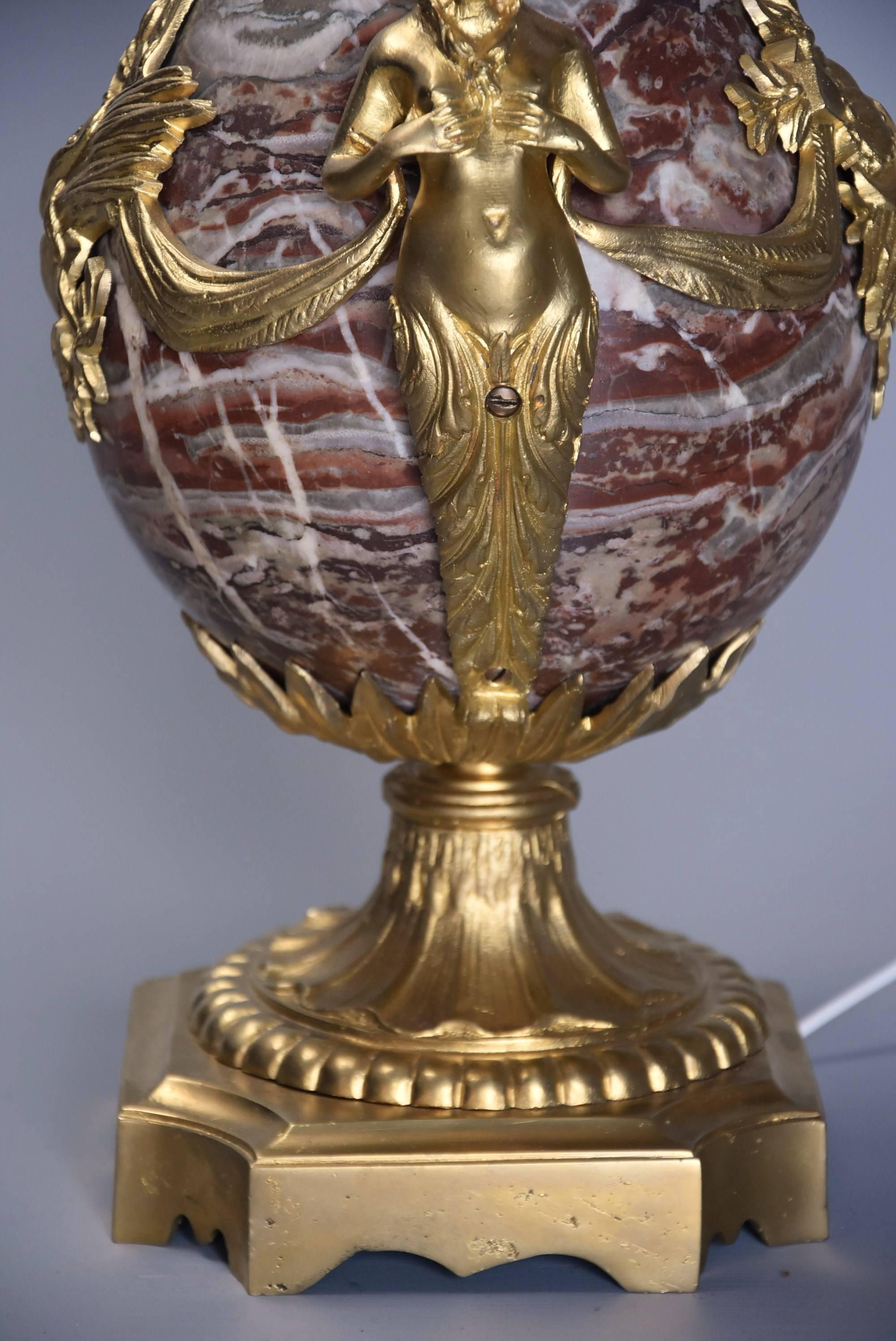 Large Fine Quality Late 19th Century French Marble and Ormolu Table Lamp For Sale 4