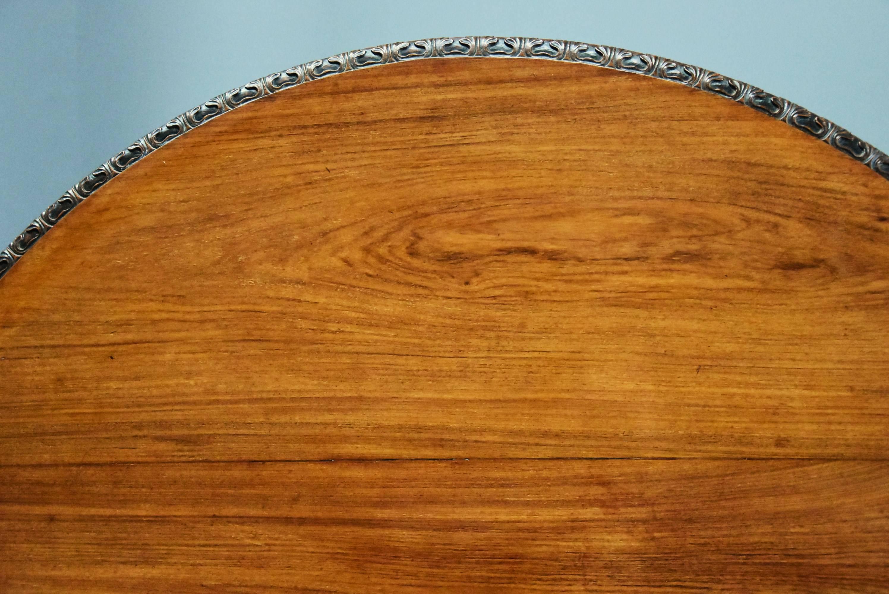Mid-19th Century Large Anglo-Indian Padouk Circular Centre Table 2