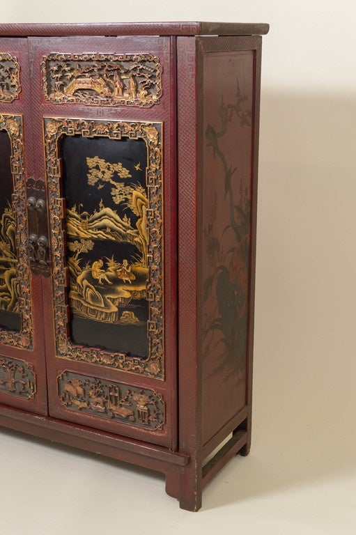 Gold Leaf Chinese Lacquer, Carved and Gilt Cabinet Late Qing Dynasty For Sale