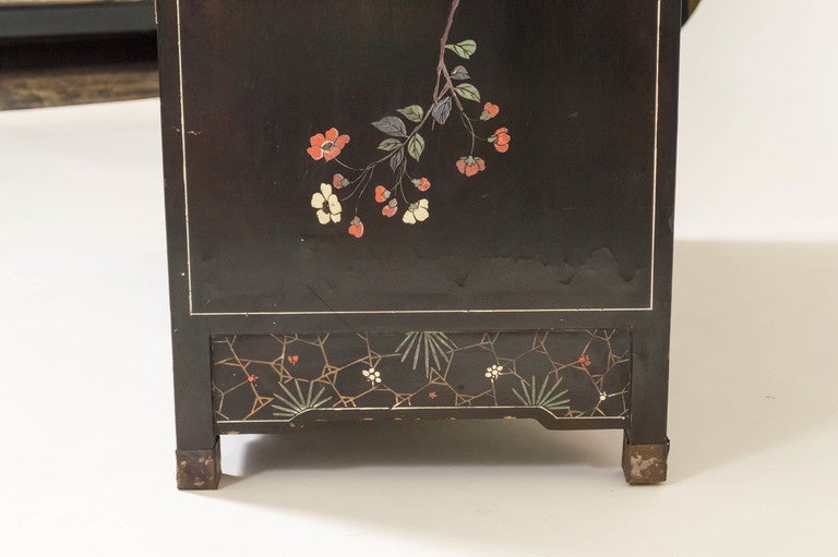Chinese Coromandel and Lacquer Cabinet, Shanghai, China 1
