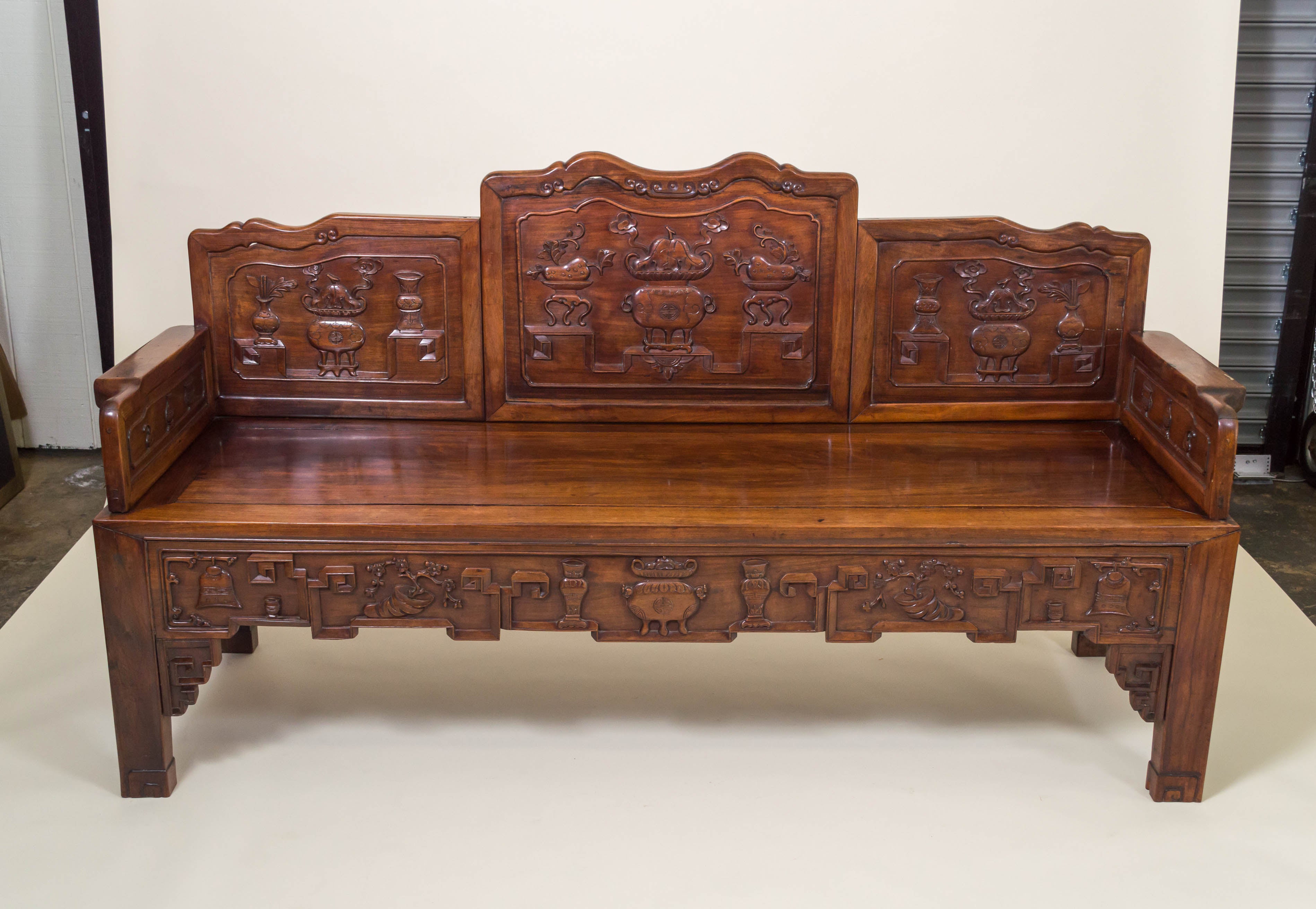 Chinese Rosewood Bench/Bed Late Qing Dynasty, circa 1890