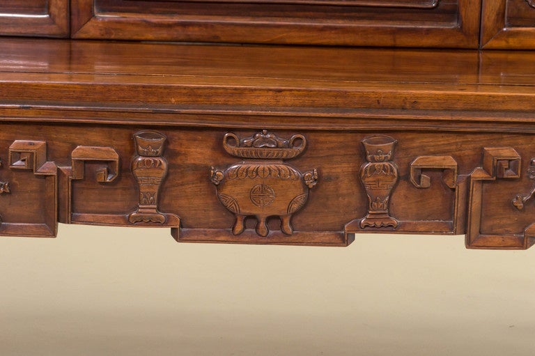 19th Century Chinese Rosewood Bench/Bed Late Qing Dynasty, circa 1890
