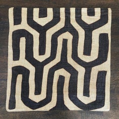 Kissenbezug aus afrikanischem Kuba-Raffia, cremefarben und schwarz, 20 x 20 Zoll, Design 3