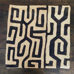 Kissenbezug aus afrikanischer Kuba-Raffia, cremefarben und schwarz, 20 x 20 Zoll, Design 4