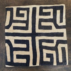 African Kuba Raffia Pillow Cover, Cream and Black, 20 x 20 Inches, Design 18