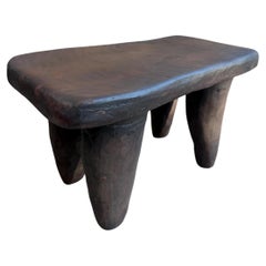 Handgeschnitzter Ausstellungshocker aus Senufo-Hartholz, Elfenbeinküste, 20 Zoll, Nr. 3