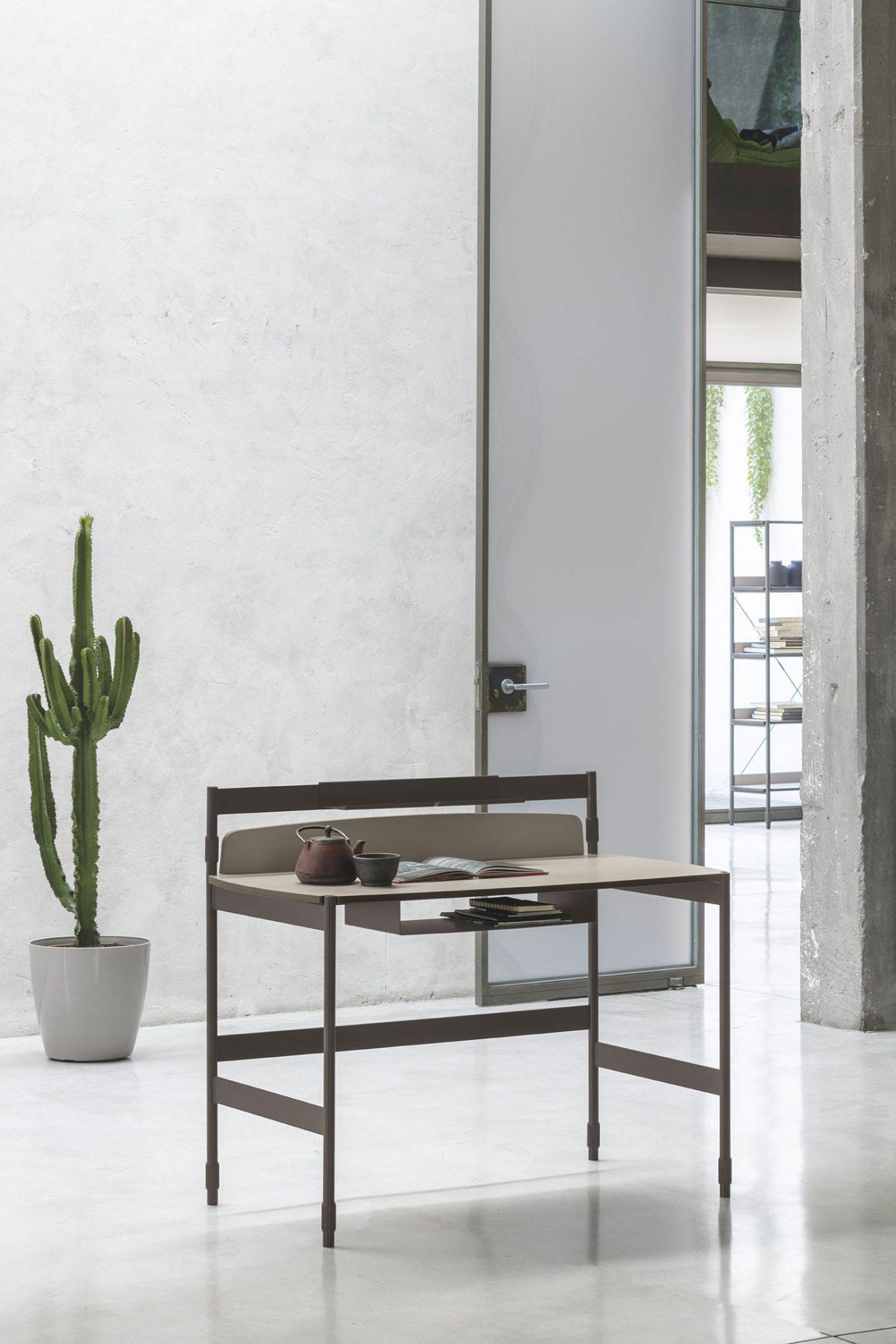 Italian Trace Desk For Sale