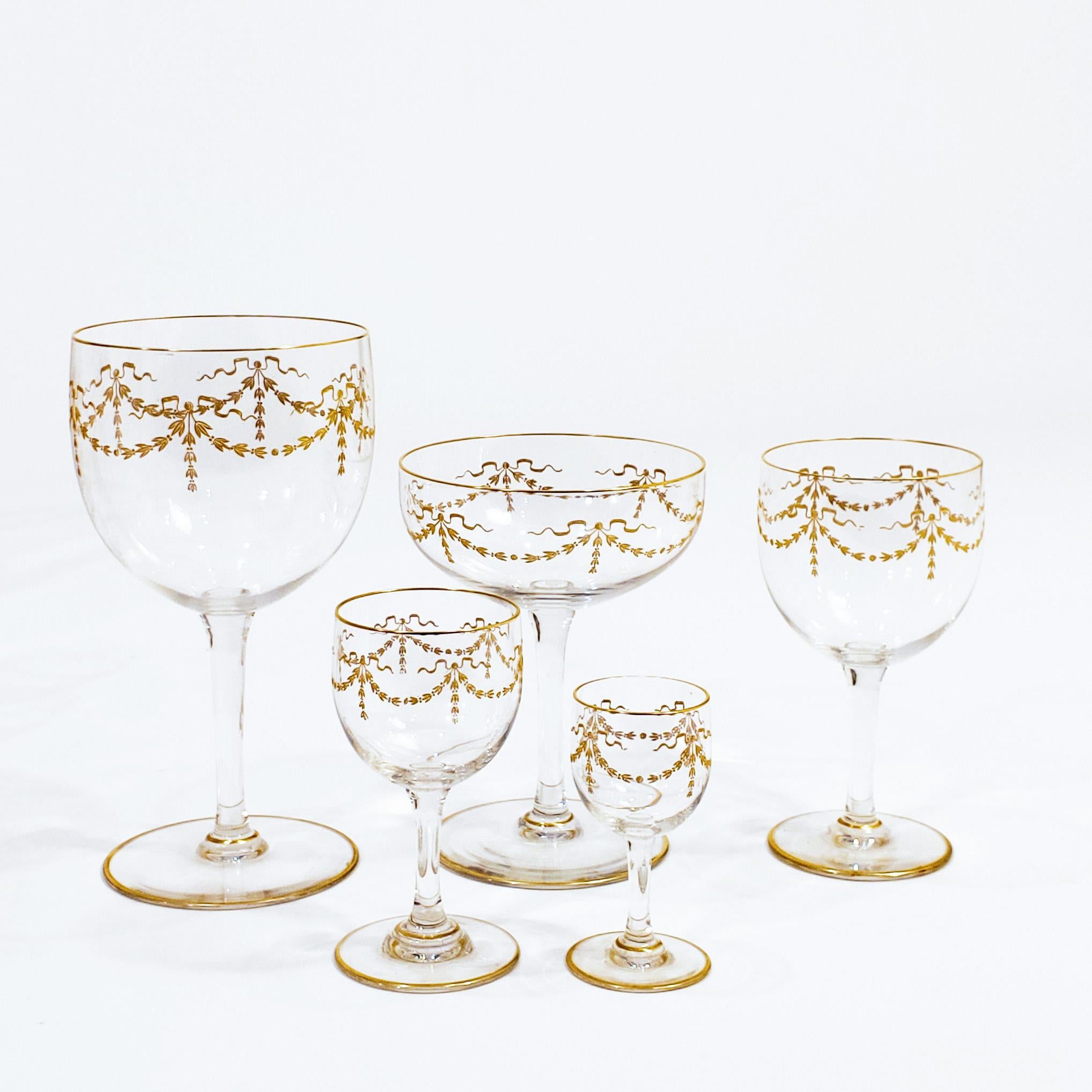 Baccarat. Verrerie de 43 pièces de style Louis XVI, France, milieu du 19e siècle en vente 4