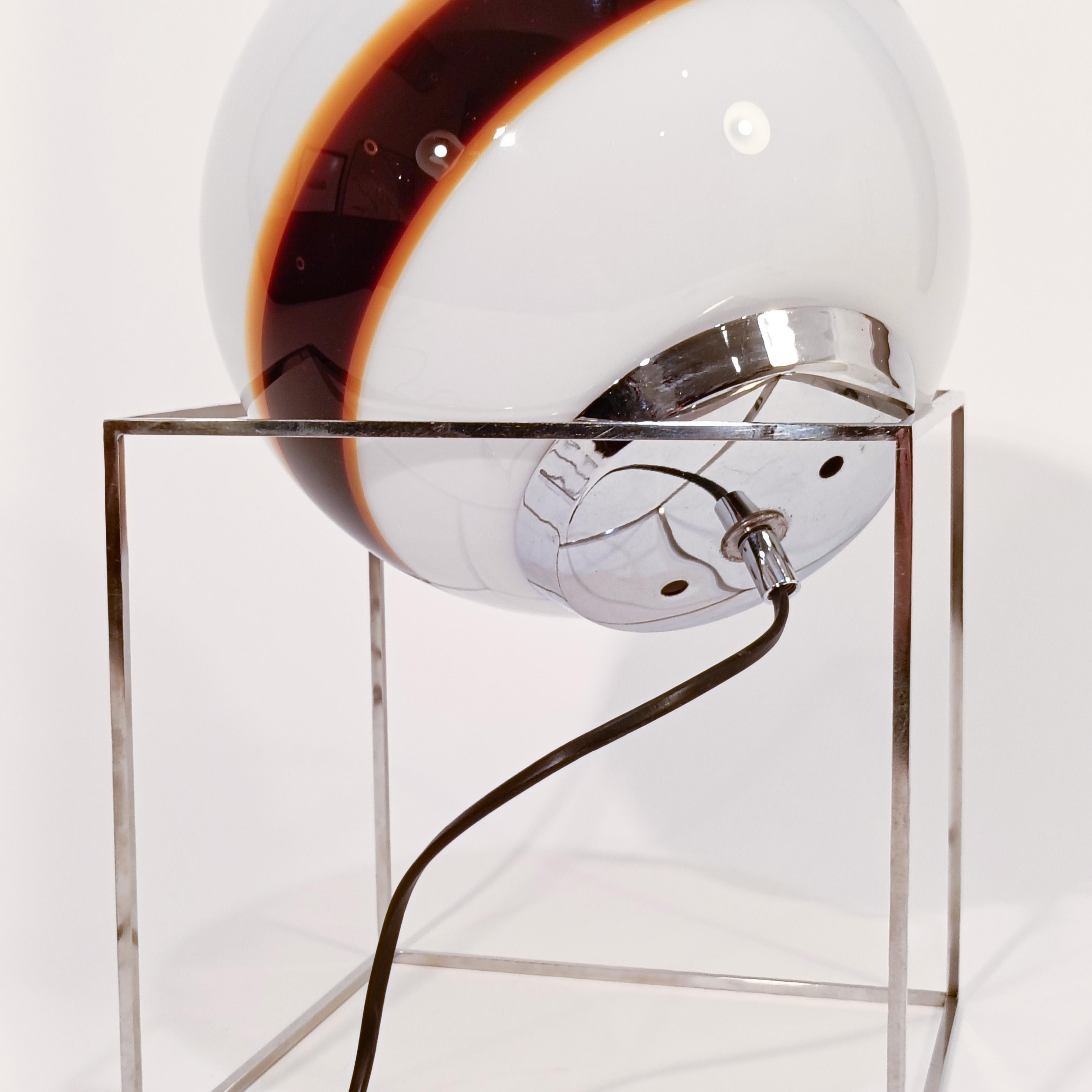 Fait main L'âge de l'espace. Lampe de table ou lampadaire en murano et acier, Italie, années 1970 en vente