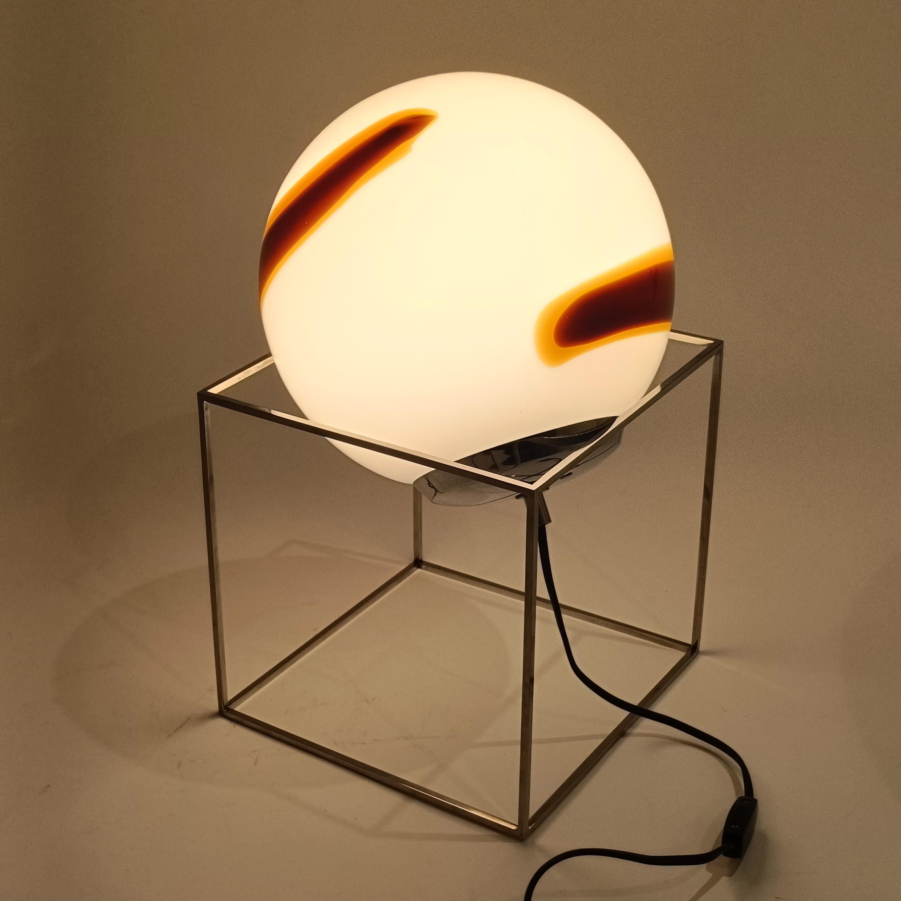 L'âge de l'espace. Lampe de table ou lampadaire en murano et acier, Italie, années 1970 en vente 1