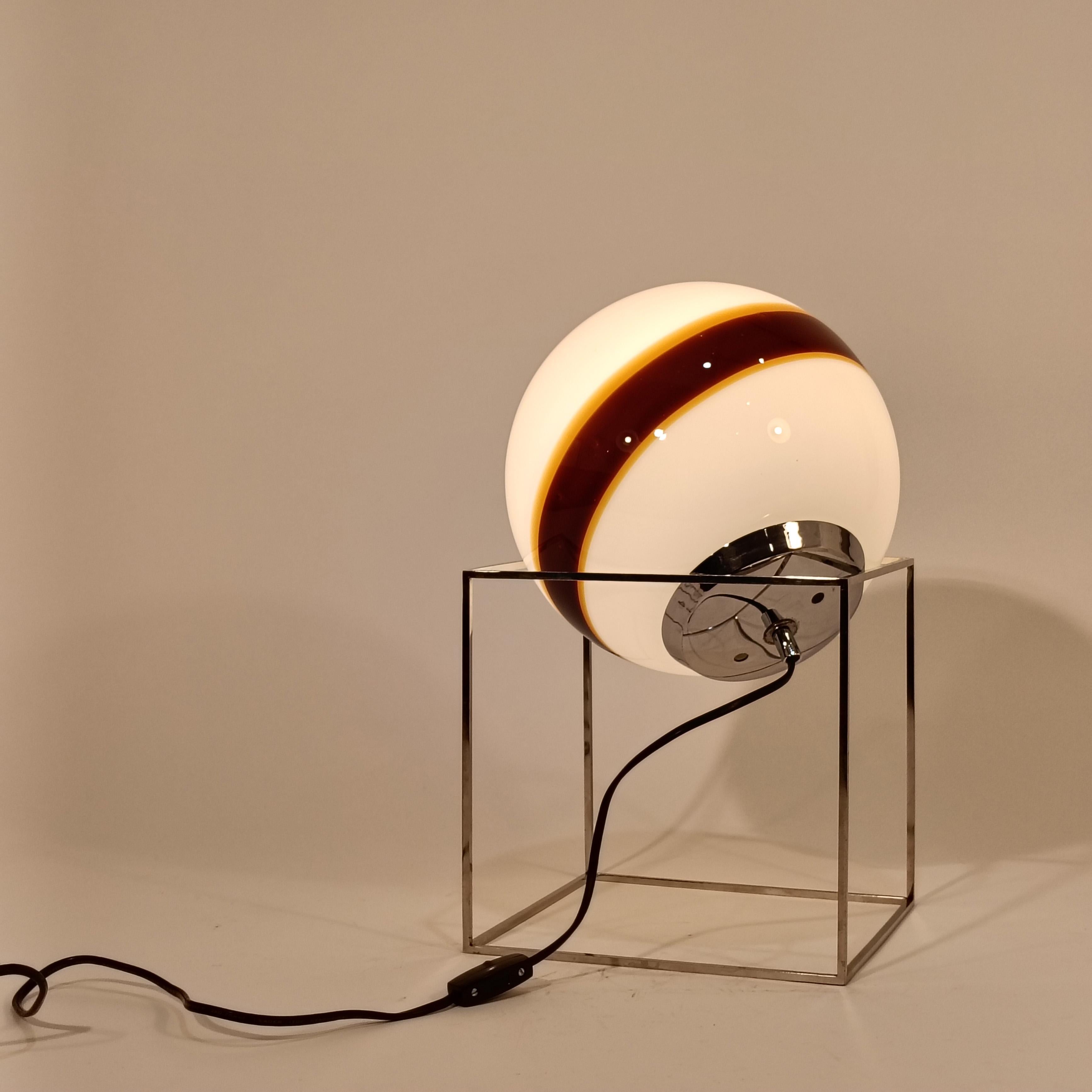 L'âge de l'espace. Lampe de table ou lampadaire en murano et acier, Italie, années 1970 en vente 6