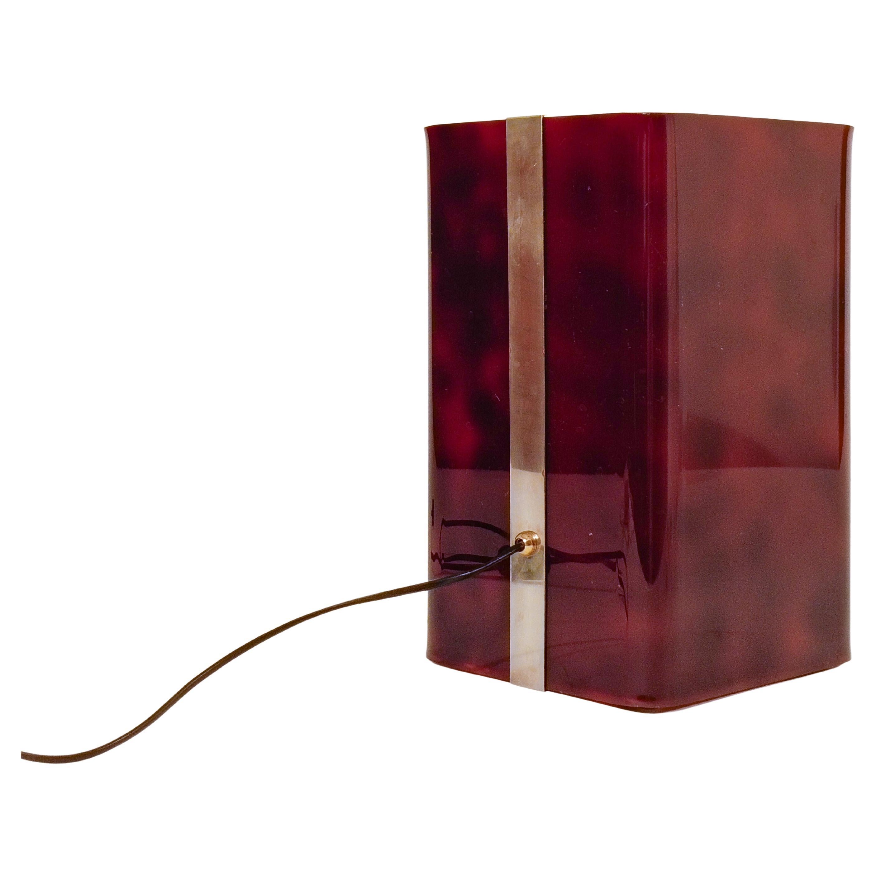 Harvey Guzzini. Lampe de table en acrylique en forme d'écaille de tortue, Italie, 1970 en vente