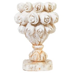 Stile neoclassico. Lampada da tavolo in alabastro intagliato a mano, Spagna, anni '50