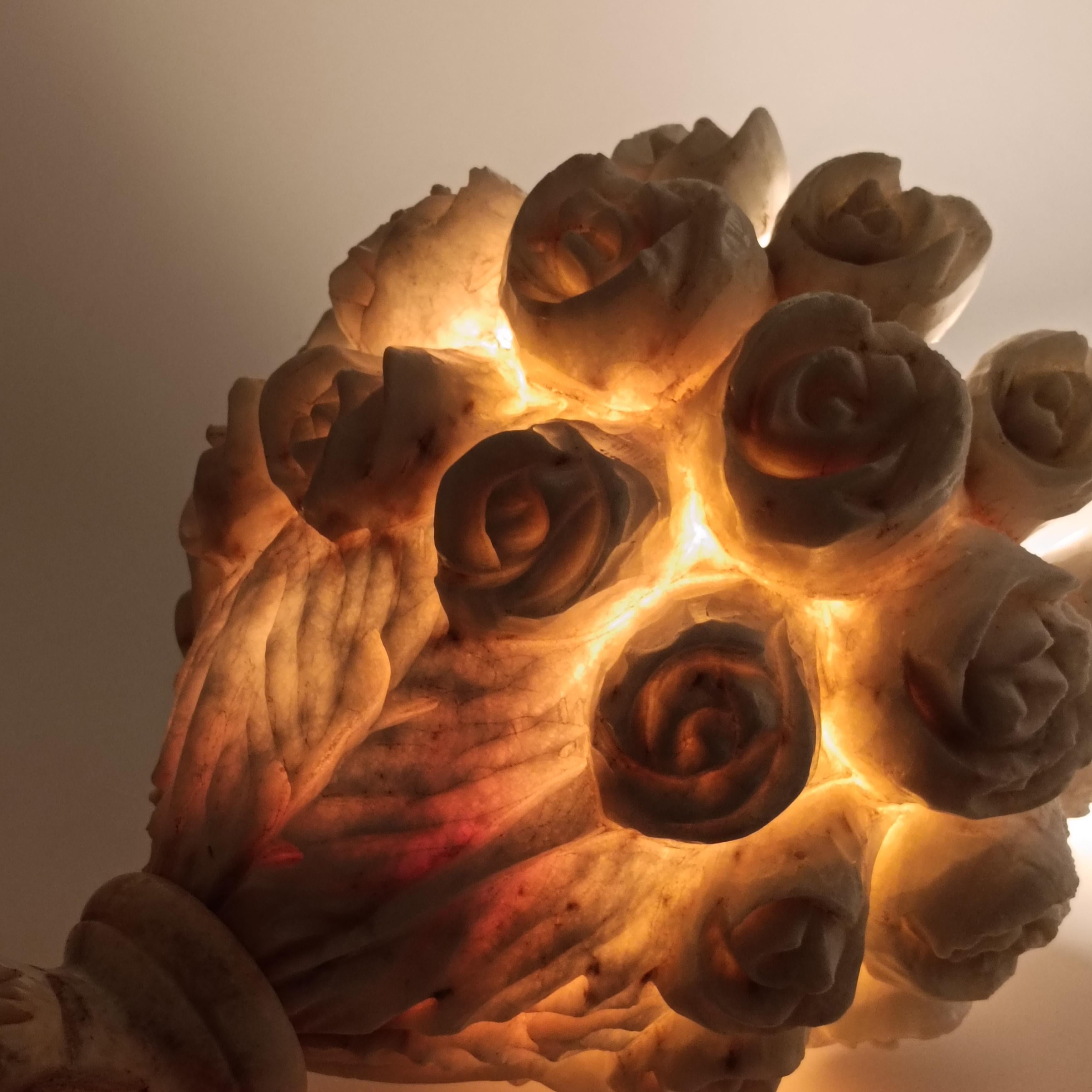 Neoklassischer Stil. Handgeschnitzte Alabaster-Tischlampe, Spanien, 1950er Jahre im Angebot 6