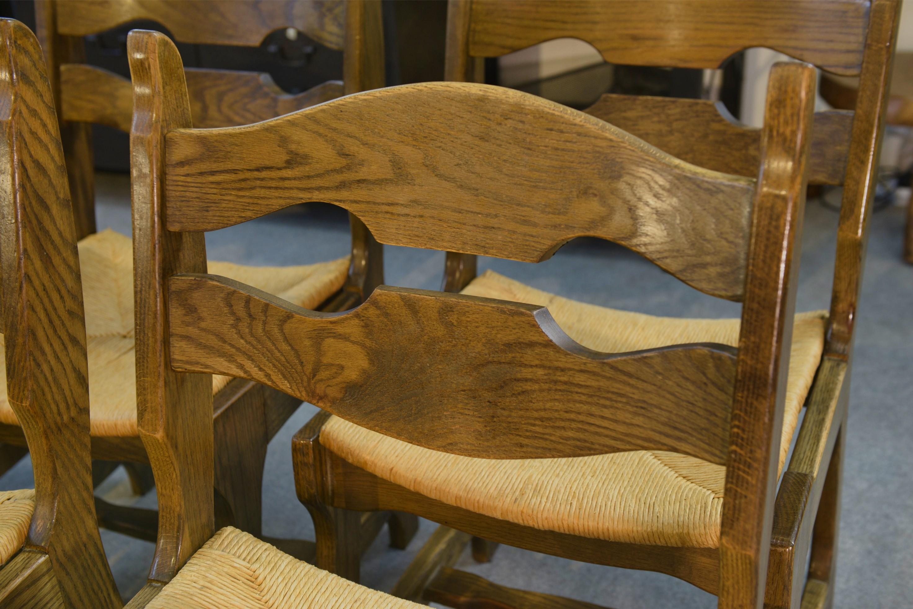 Ensemble de 6 chaises en chêne massif et assises en paille Guillerme et Chambron Bon état - En vente à TOURCOING, FR