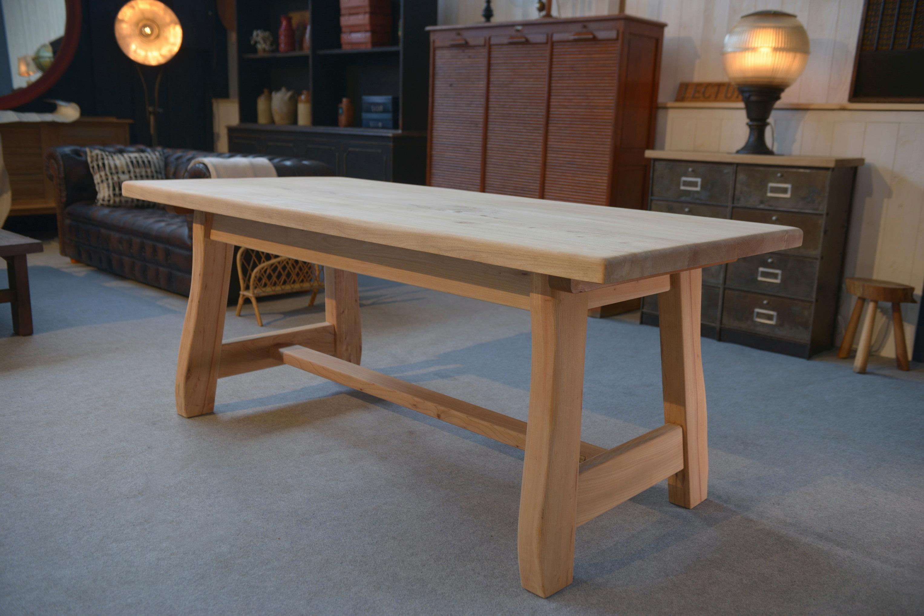 Table de la salle à manger en orme 1960's en vente 9