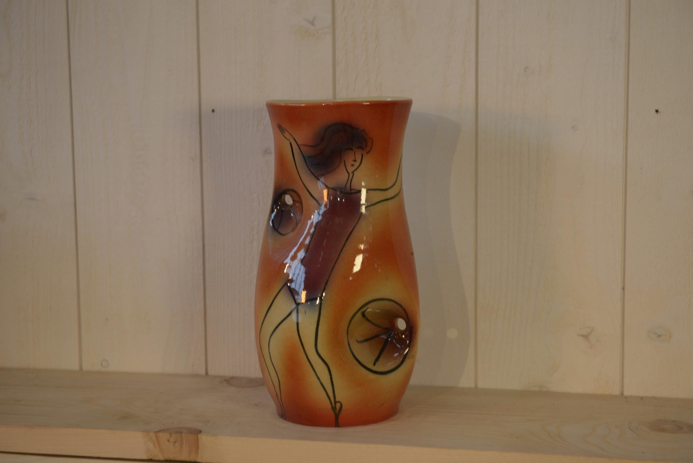 Jarrón céramique Danseuse Accolay signé JC 1960's en Bueno estado para la venta en TOURCOING, FR