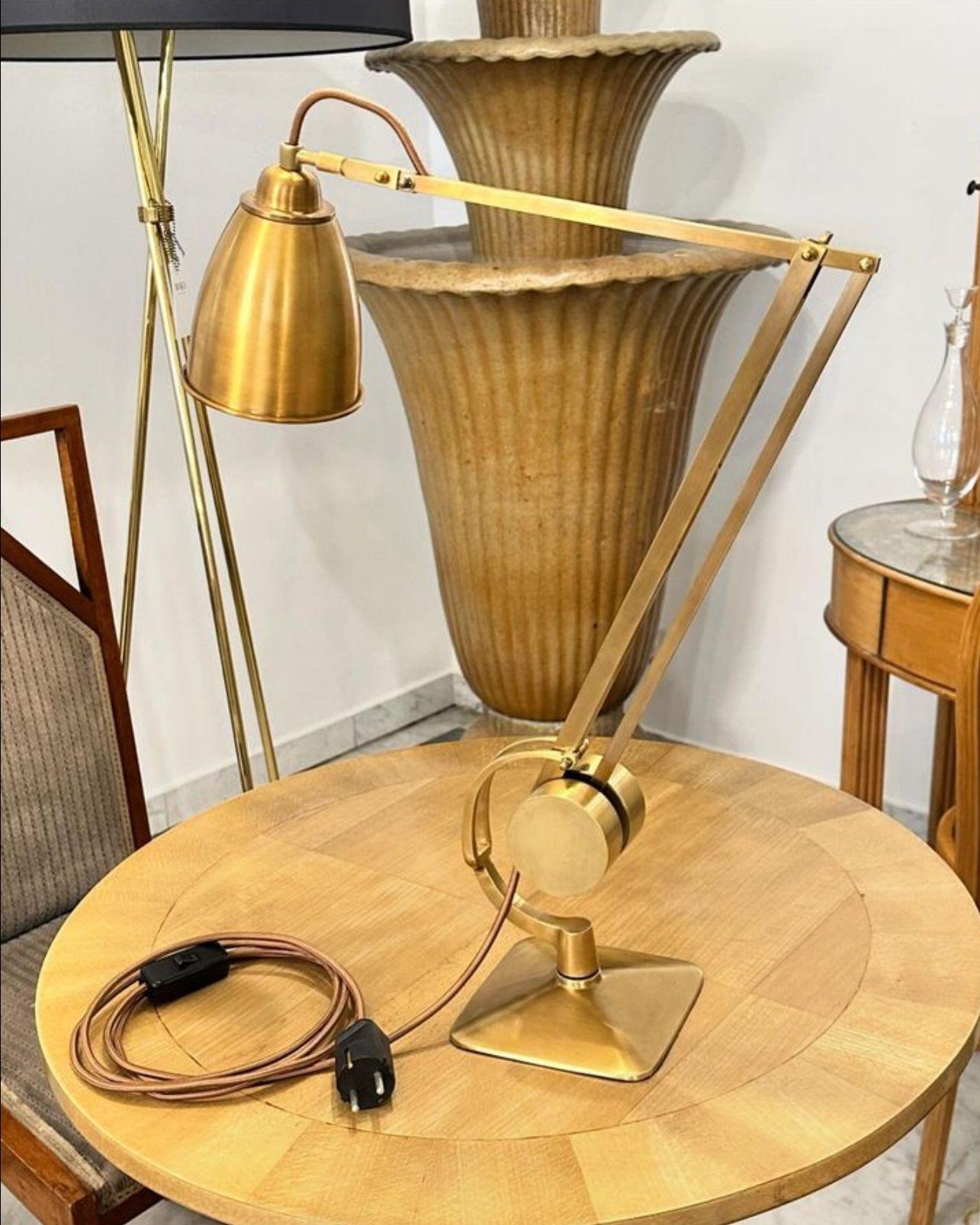 Functional Mid-Century Modern Style Brass Desk Lamp, Re Edition In New Condition For Sale In Vienna, AT