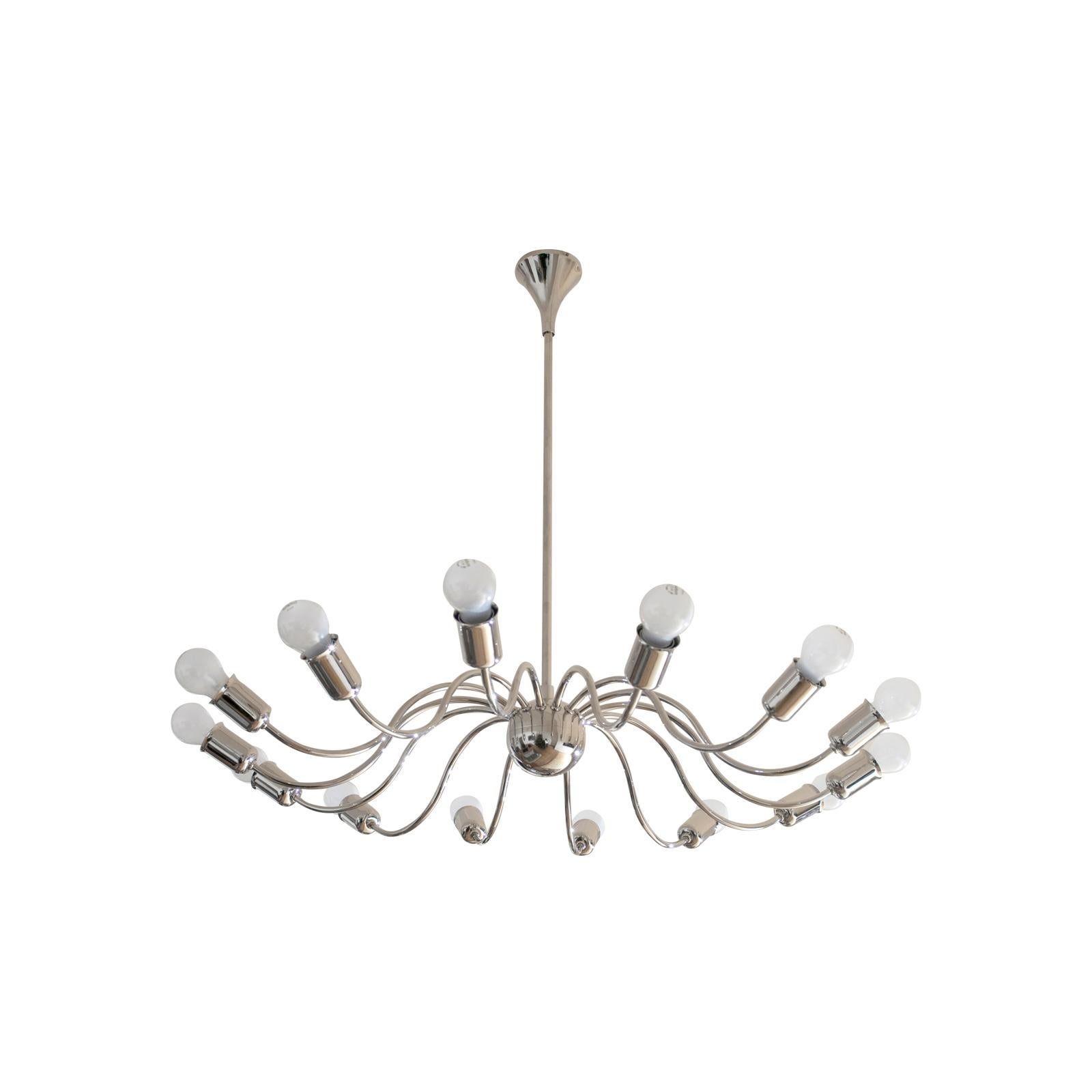 Lustre, à l'origine dans une version plus opulente conçue pour la maison de campagne 