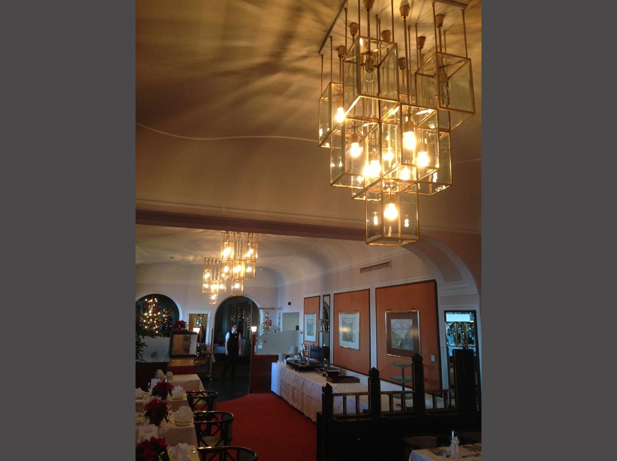 Fait main Lustre/pendentif en laiton Josef Hoffmann, réédition du style de la Sécession viennoise en vente