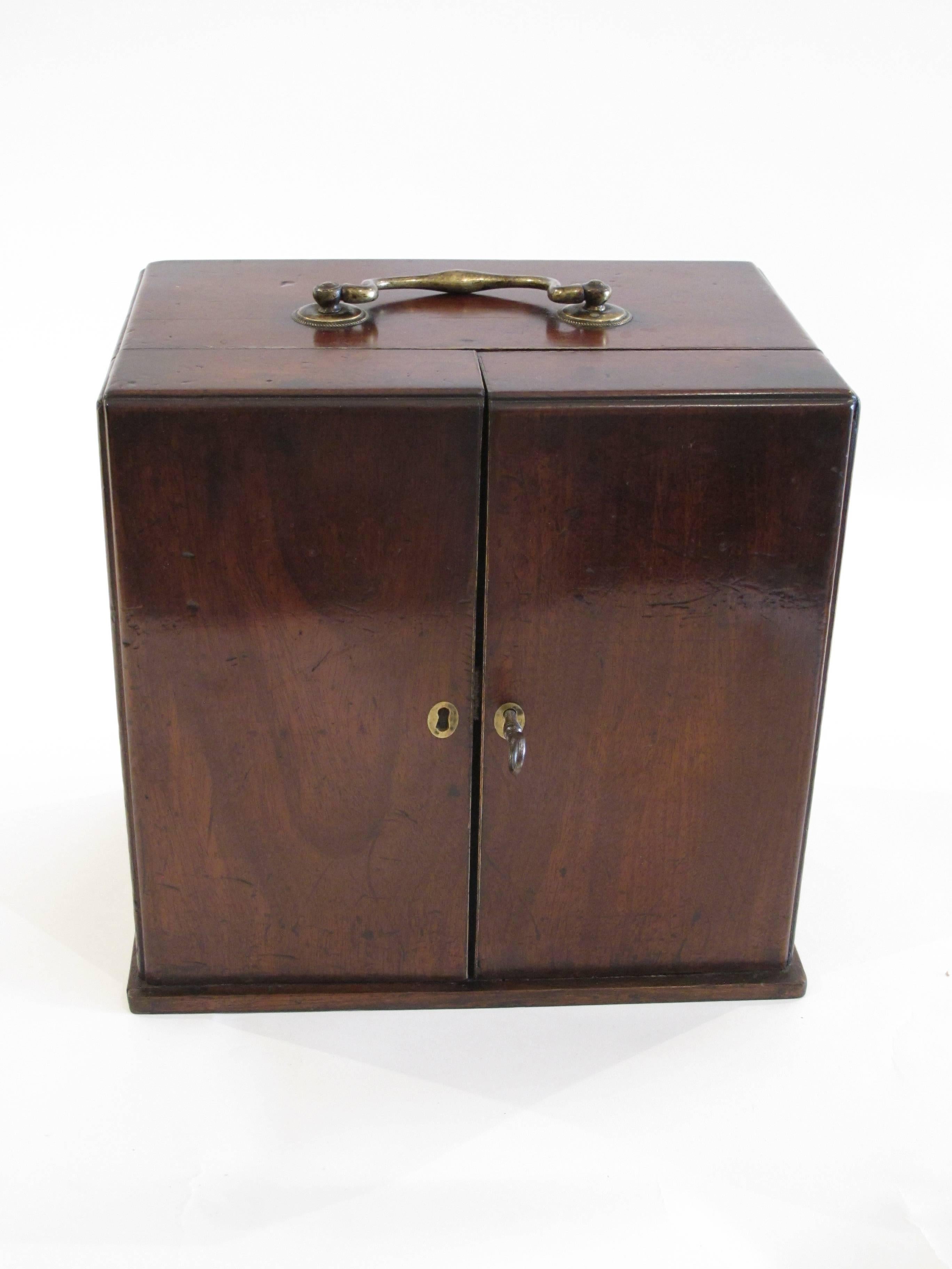 A rare untouched solid mahogany medical box, all with original bottles.
Bottles labeled. “Apothecaries Hall of Dublin.