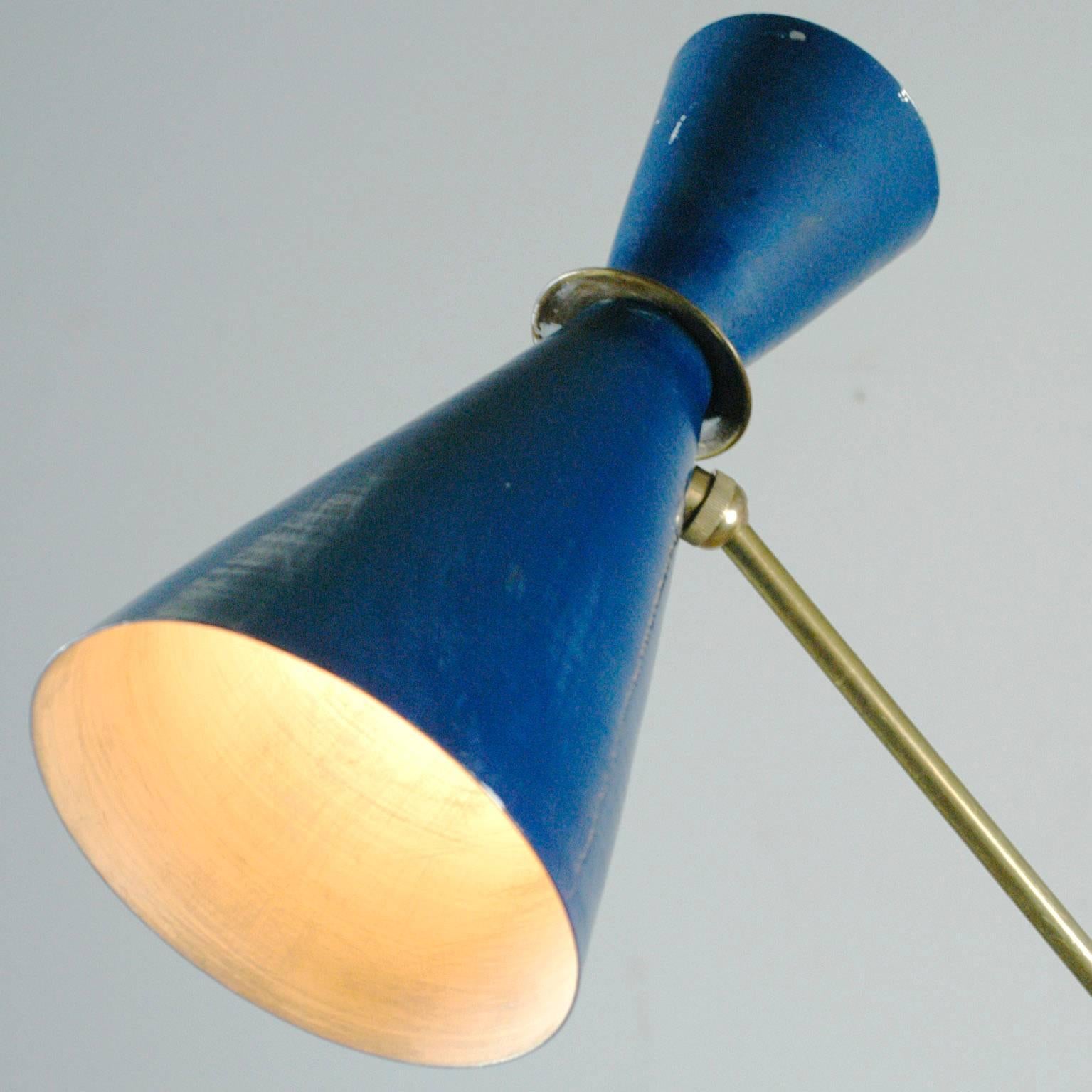 Lacquered Italian Midcentury Blue Diabolo Brass Floor Lamp in the Style of Stilnovo